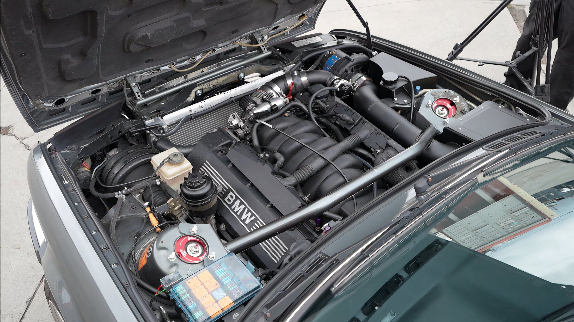 М62 Supercharged V8 BMW E30