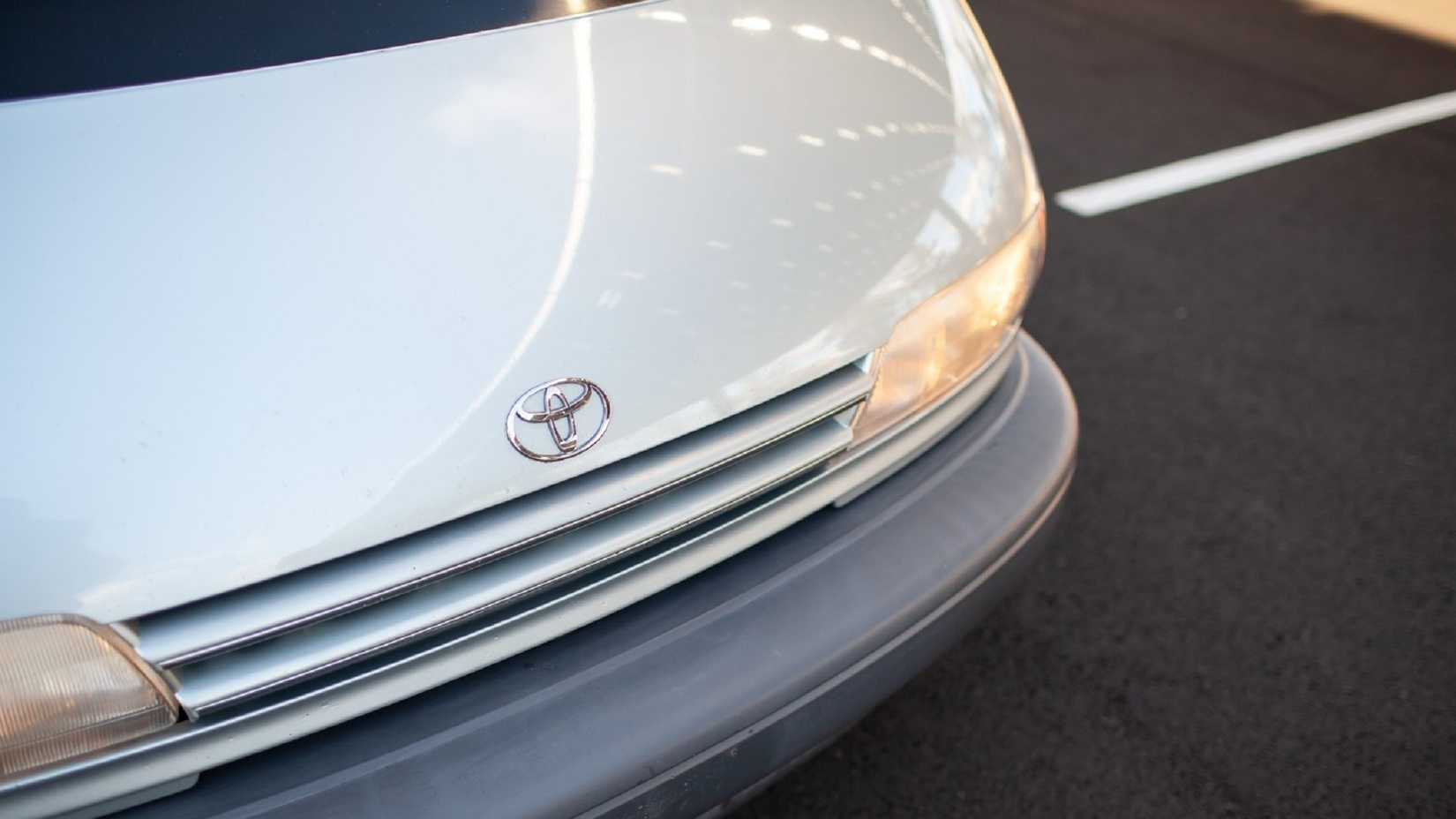 Toyota Previa: The Cheapest Mid-Engined AWD Vehicle In America