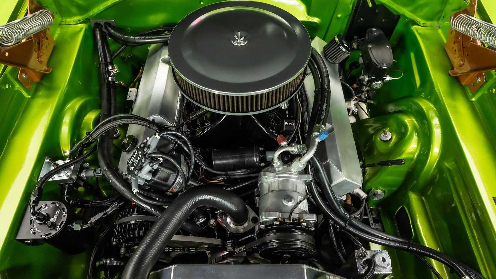 1969 Dodge Charger Restomod engine