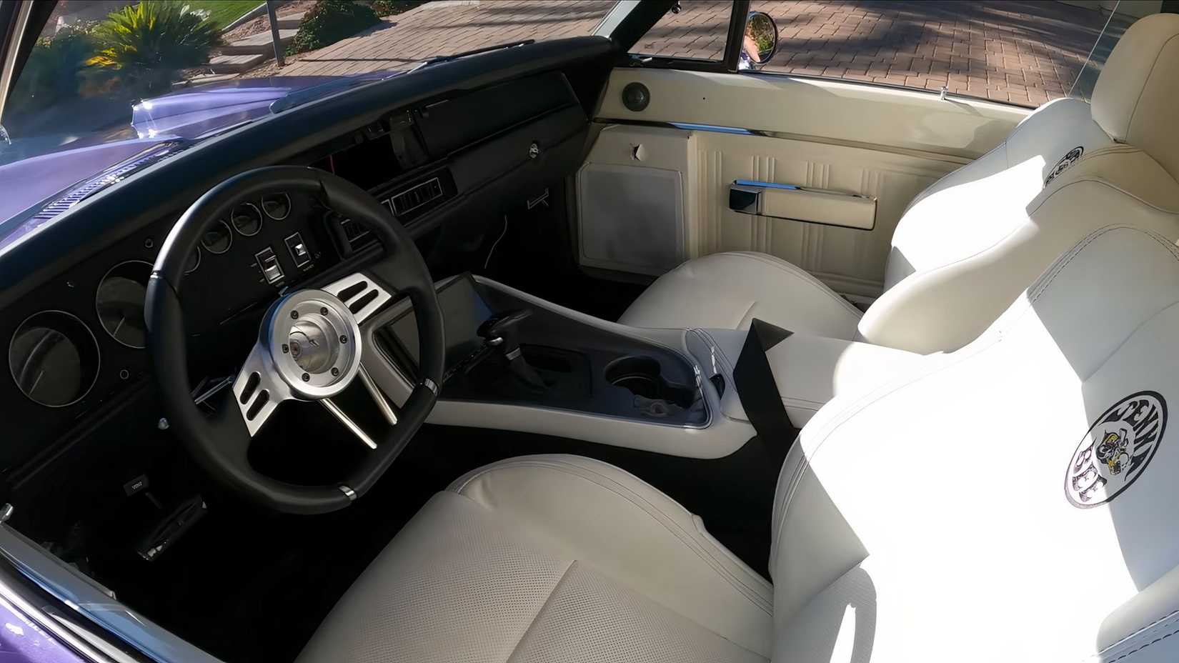 Hellcat-Swapped 1970 Dodge Super Bee Is An 8-Year Family Project, image size:1650x928