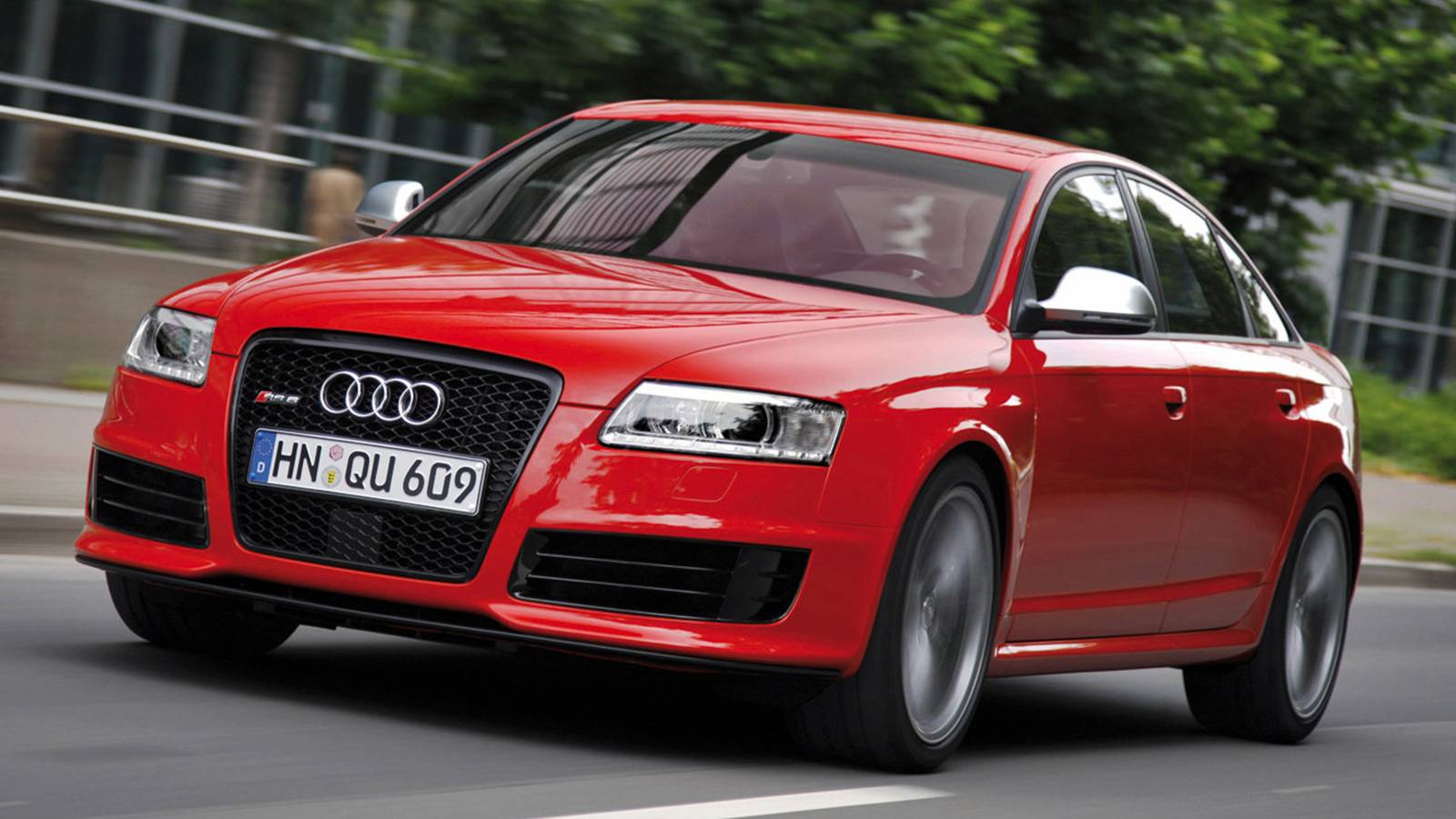 10 Budget Luxury Cars That Can Accelerate Like A Ferrari Or Lamborghini