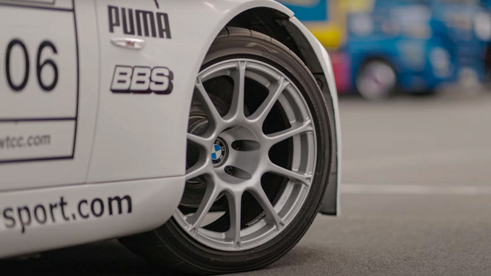 BMW E90 320i 17インチ。 BMW E90 LCI Sedan 3 Series with 17