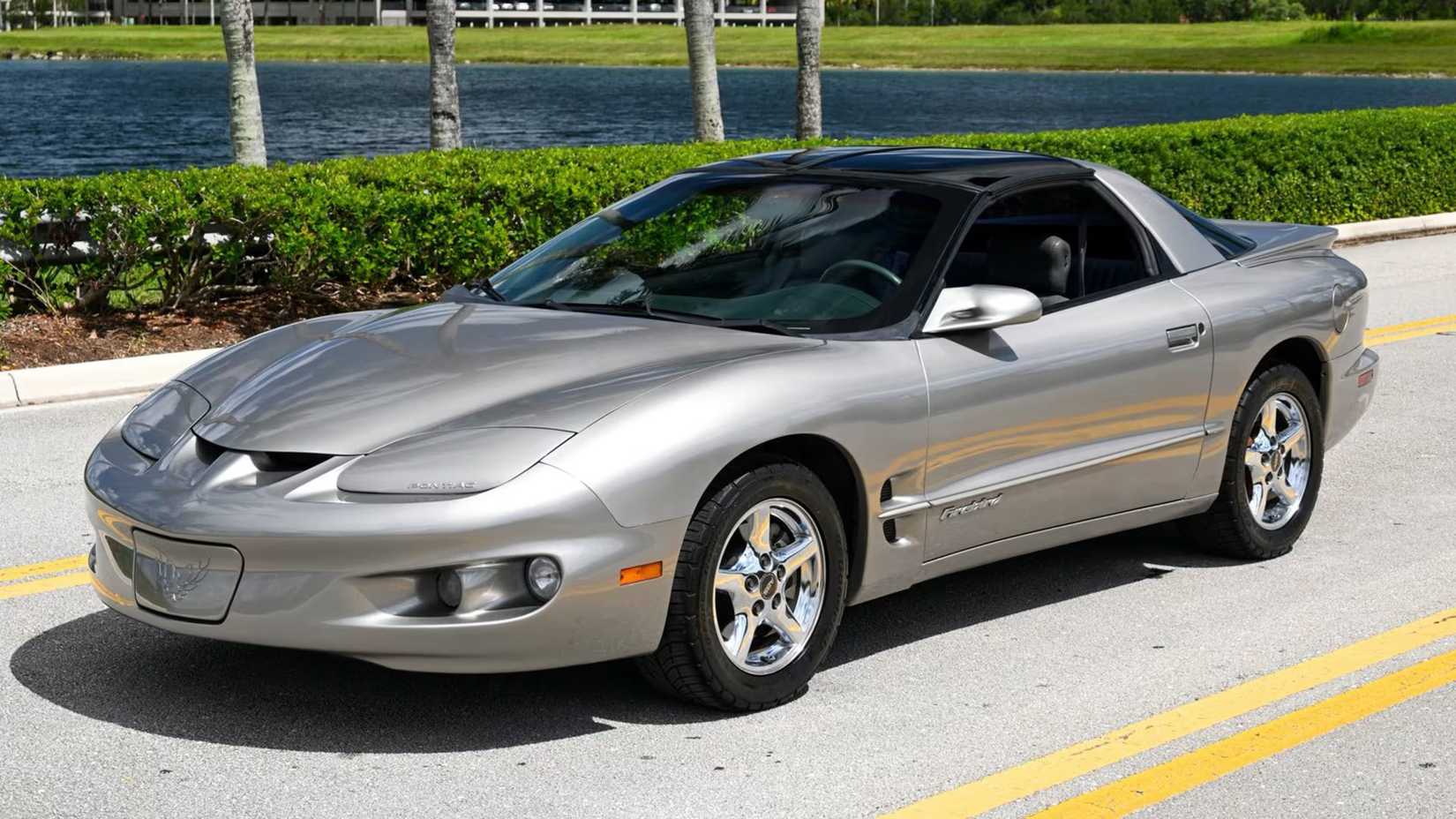 The World's Cheapest RWD Car With A V8 Engine And Manual Transmission