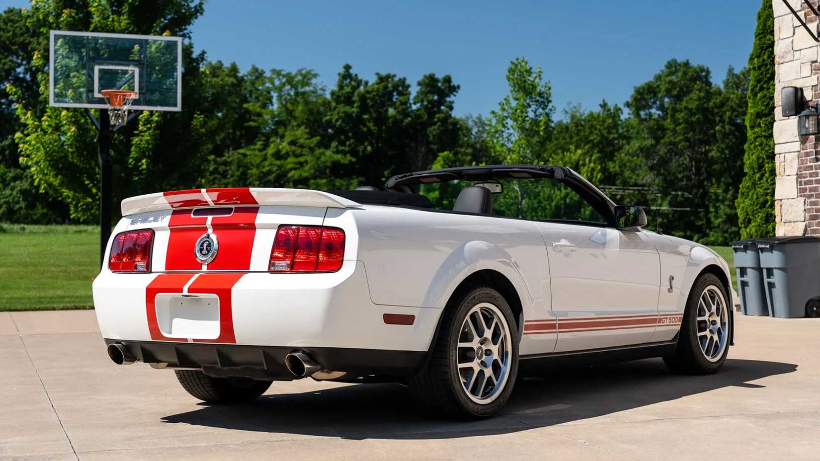 2007 Shelby GT500 Is A Groundbreaking 500-HP Muscle Car Bargain