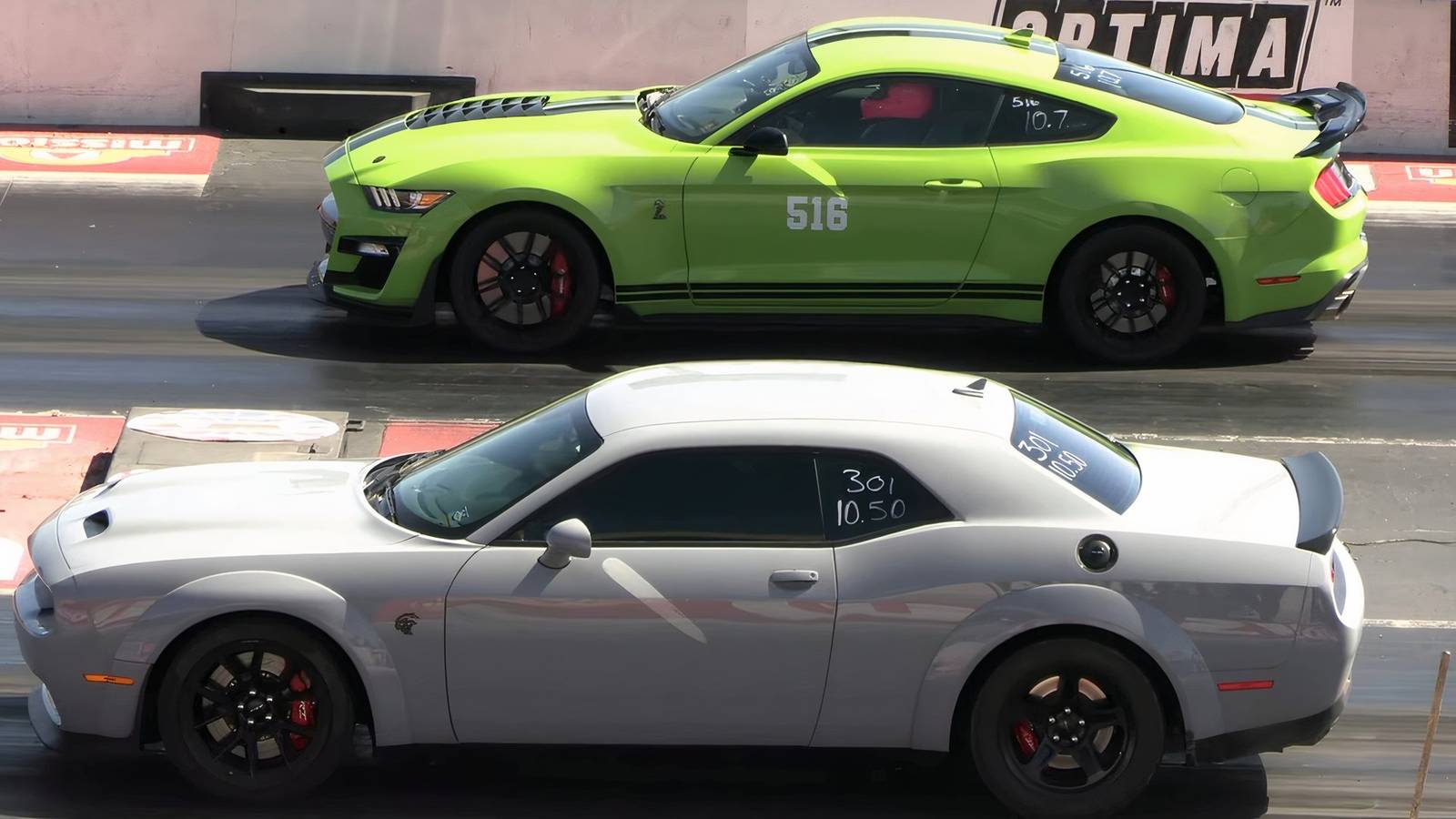 Showdown At The Vegas Strip: Ford Shelby GT500 And Dodge Challenger ...