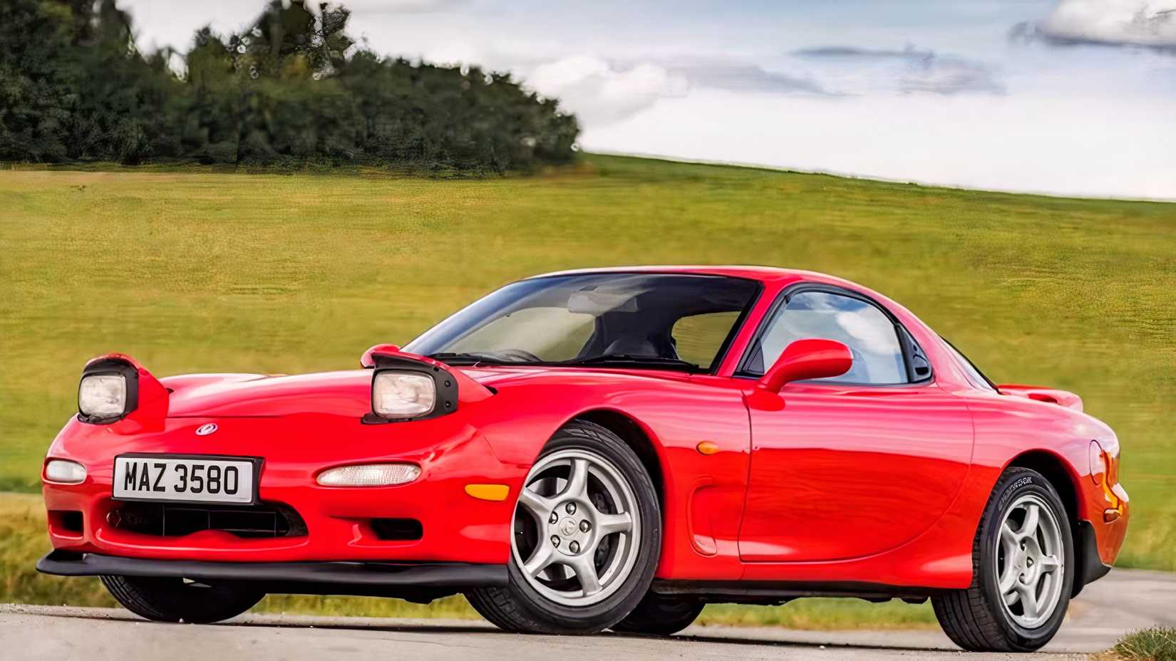 7 Low-Mileage '90s Classics Collectors Quietly Stockpile