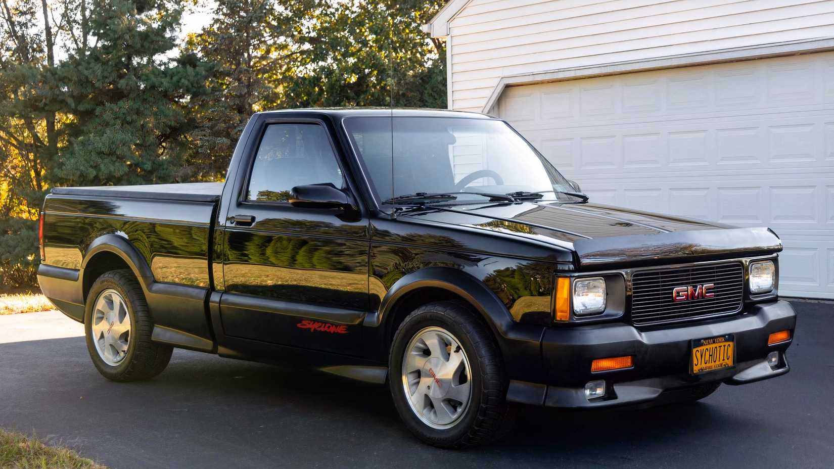 1991 GMC Syclone Once Owned By Ted Nugent Still Outruns The ’90s Supercars