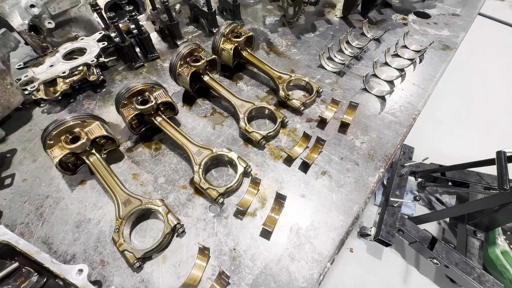 Honda CR-V 1.5-Liter Turbo Engine Teardown 06