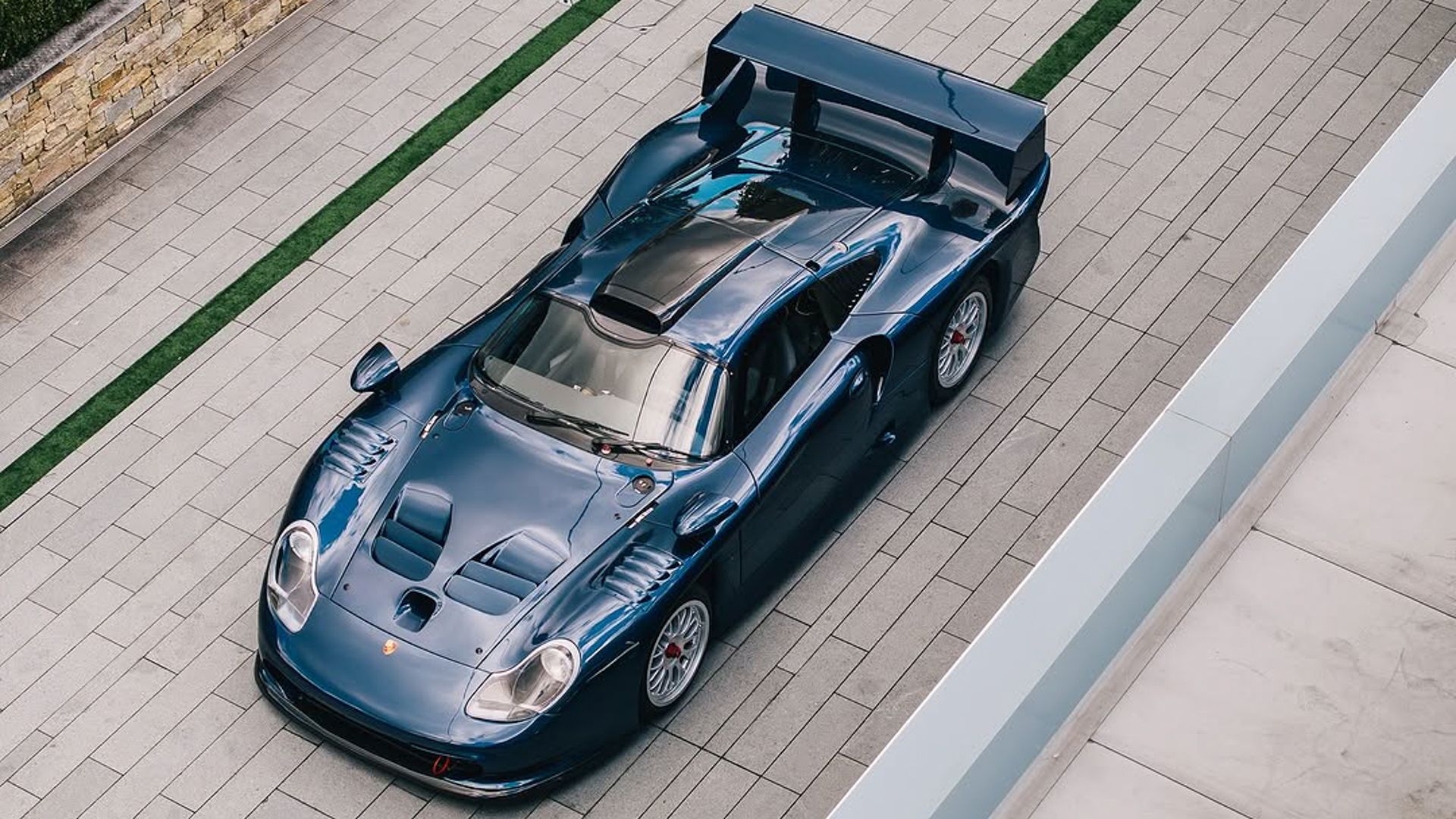 Only Road-Legal Porsche 911 GT1 In Existence Completes Another