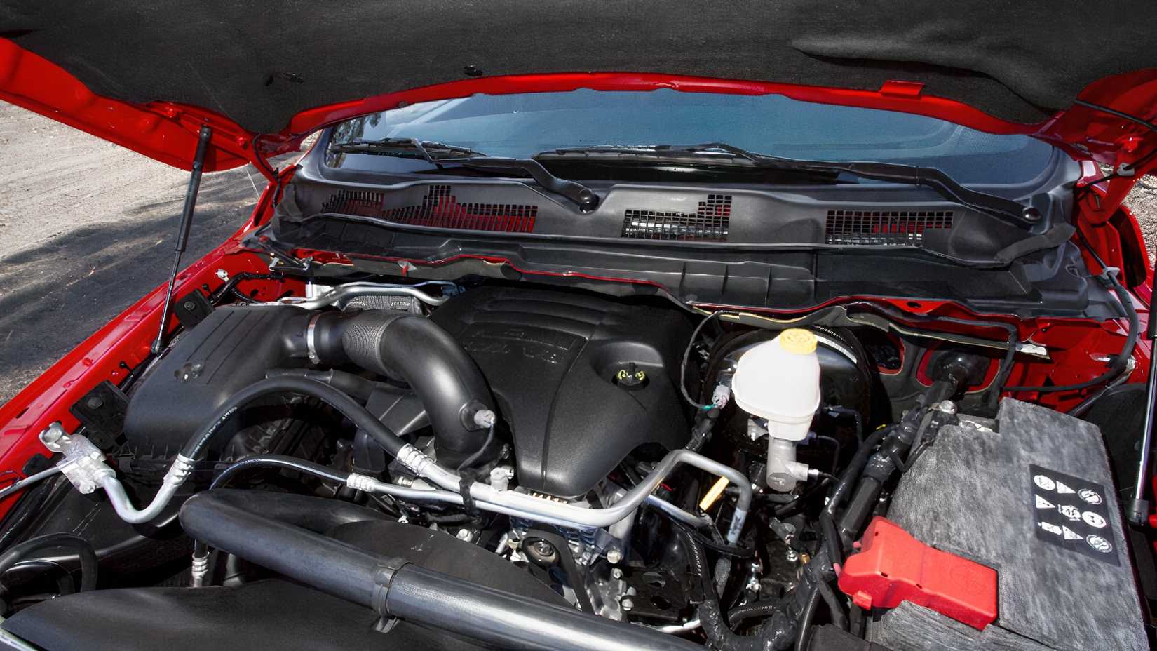 5.7-liter engine of 2015 Ram 1500 Rebel