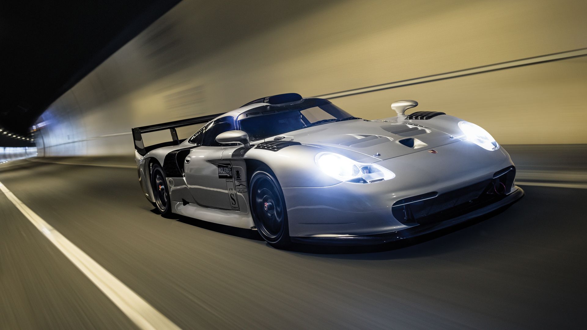 Only Road-Legal Porsche 911 GT1 In Existence Completes Another