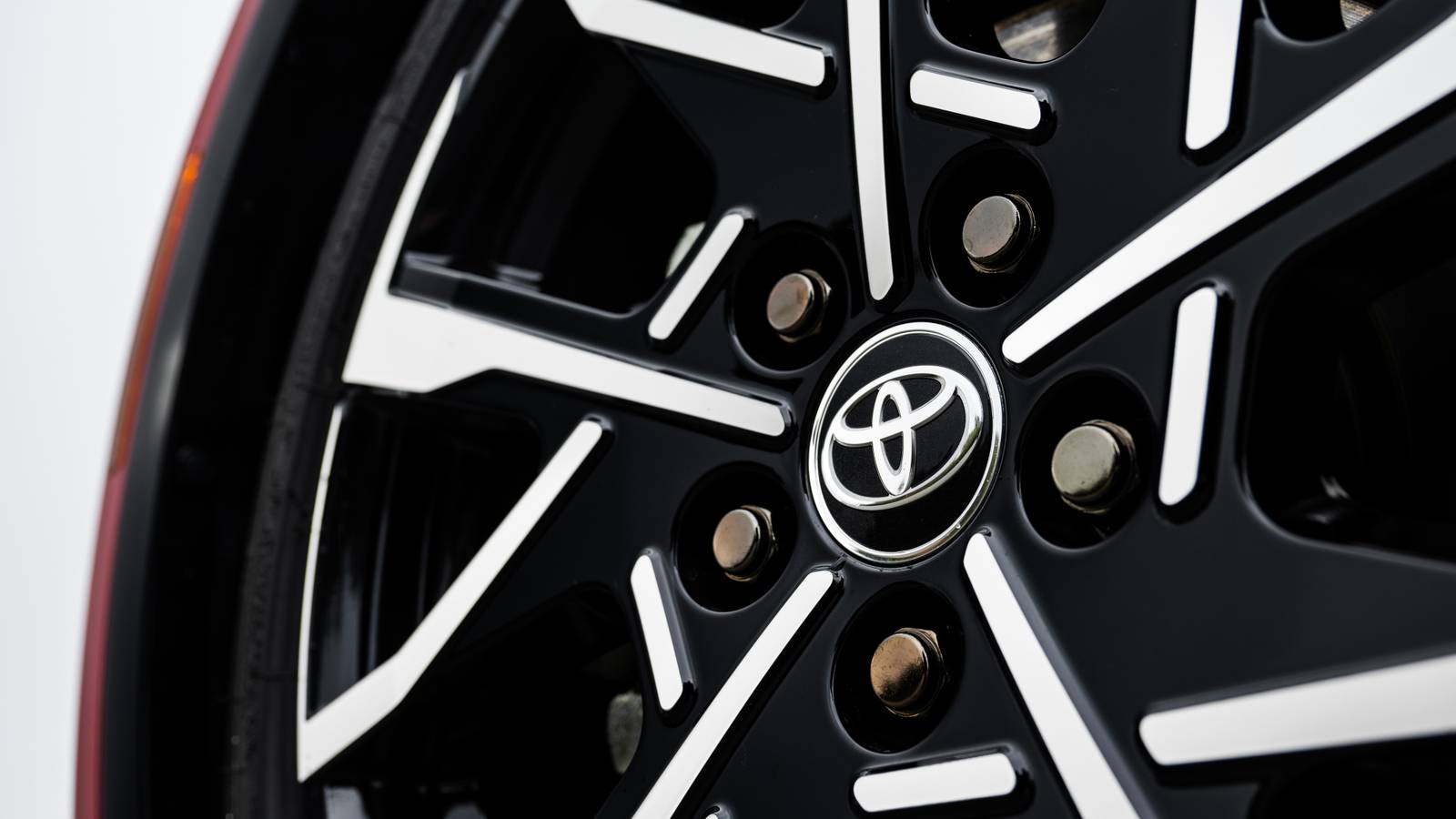 Toyota Announces Sizeable Investment Into US Hybrid Vehicle Production