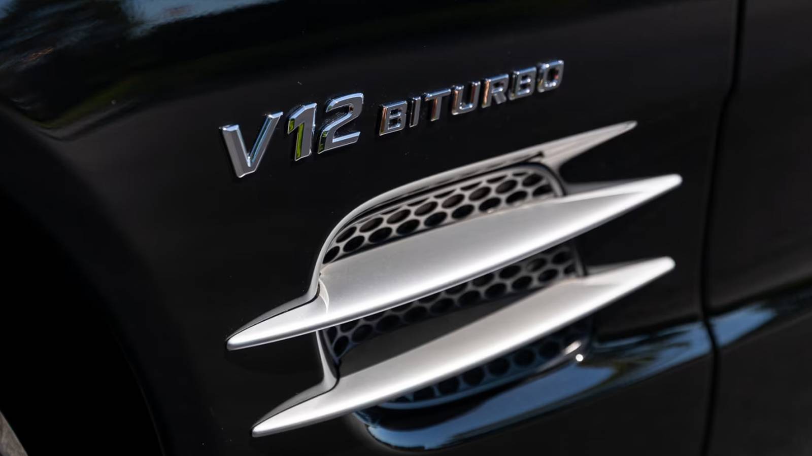 Mercedes-Benz V12 Engine: New Patents Reveal Secret Technology