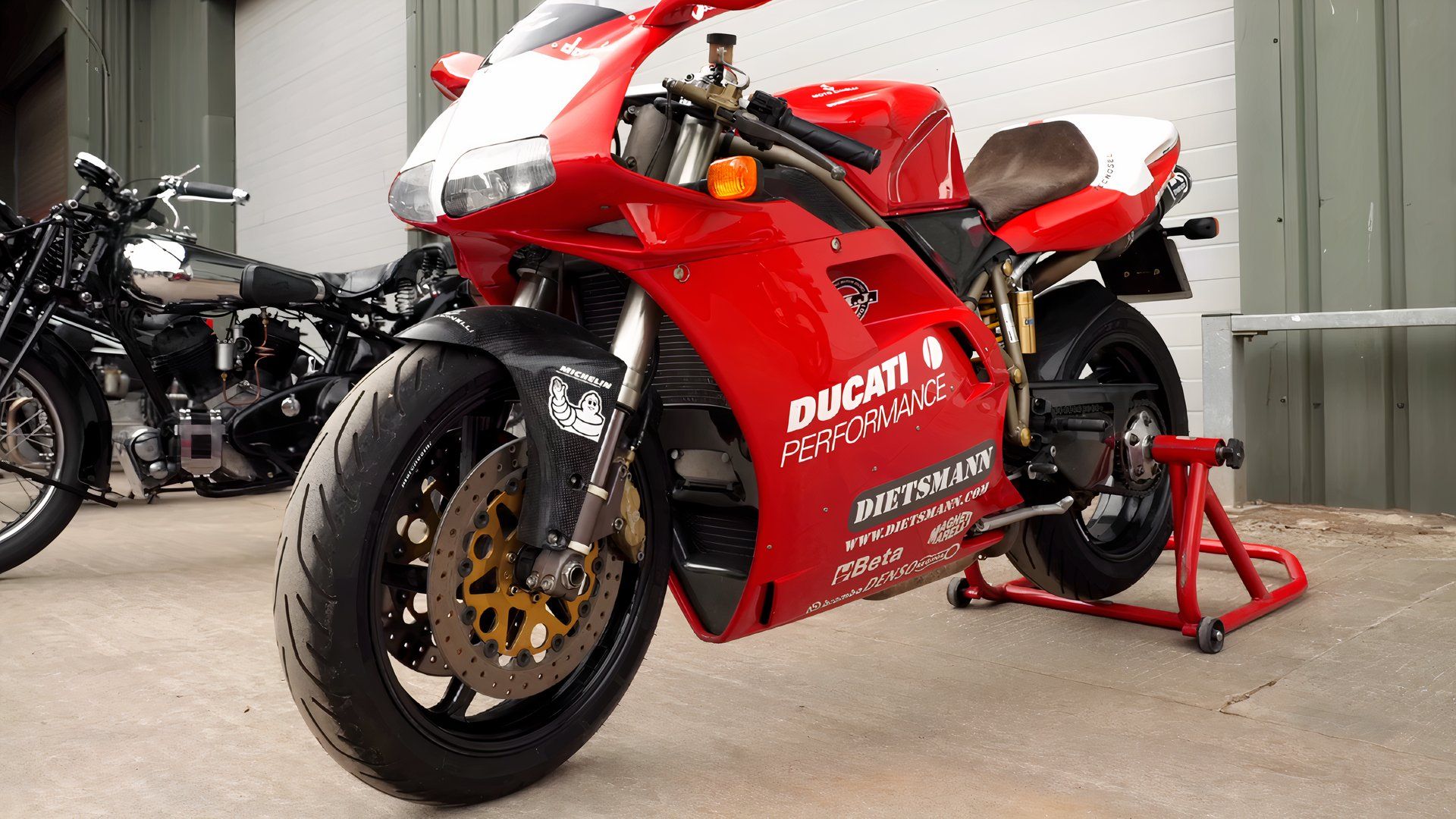 DUCATI 916 本国版・初期カタログ【超希少】SBKケース入り DUCATI 916 本国版・初期カタログ【超希少】SBKケース入り 【公式通販】