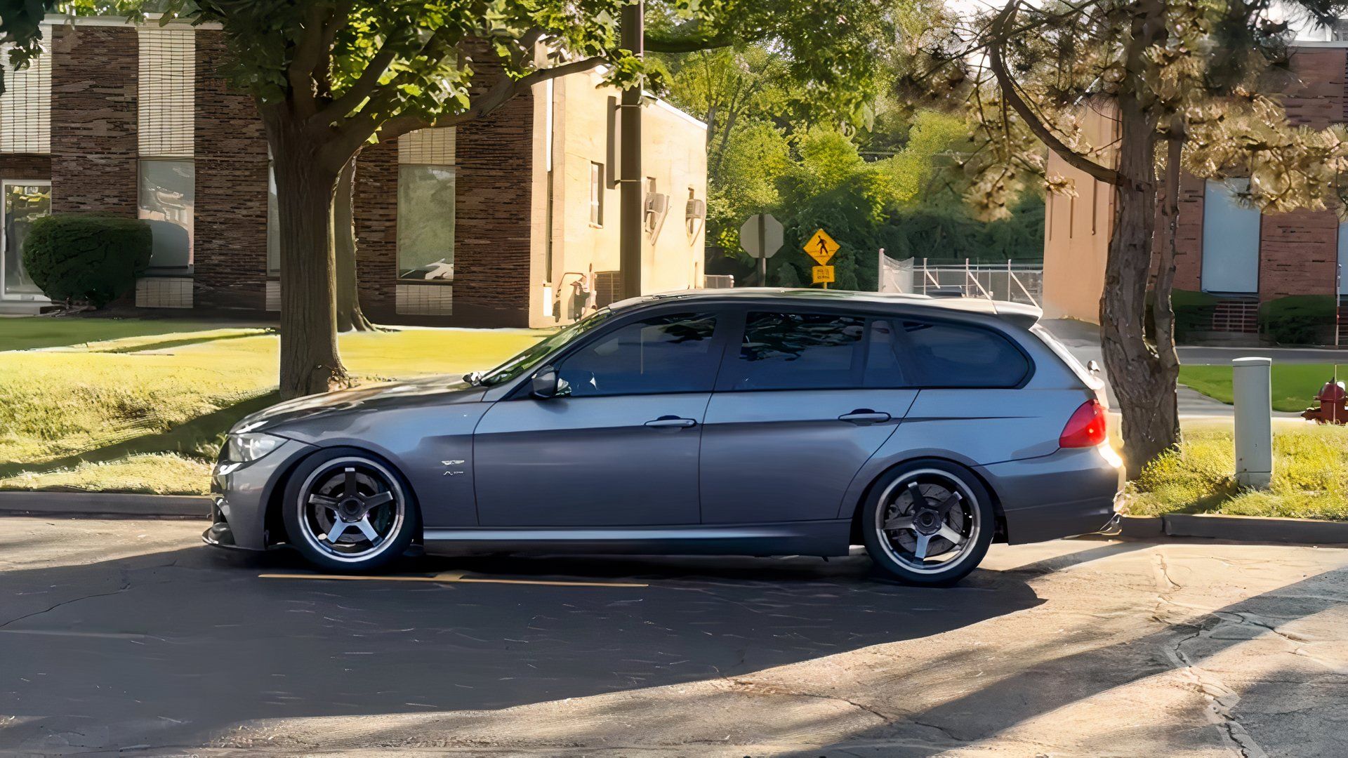 20 Cars That Look Like Spaceships