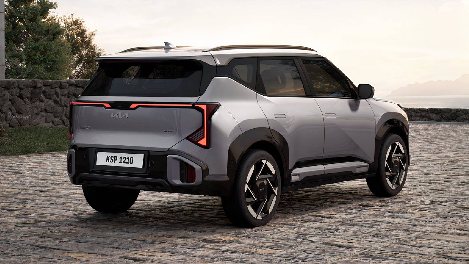 2027 Kia Seltos Debuts With New Tech, Old-School Engines