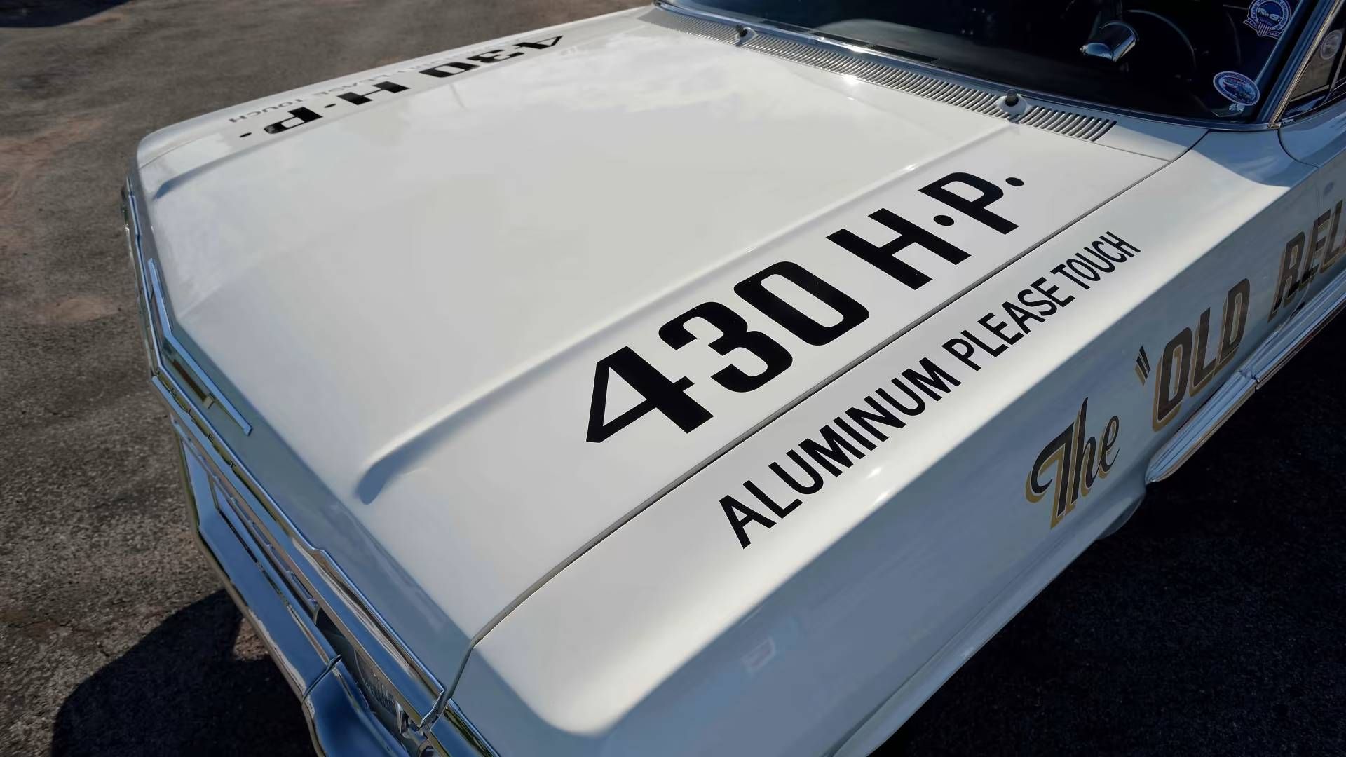 1963-z11-impala-hood.jpg?q=70&fit=crop&w