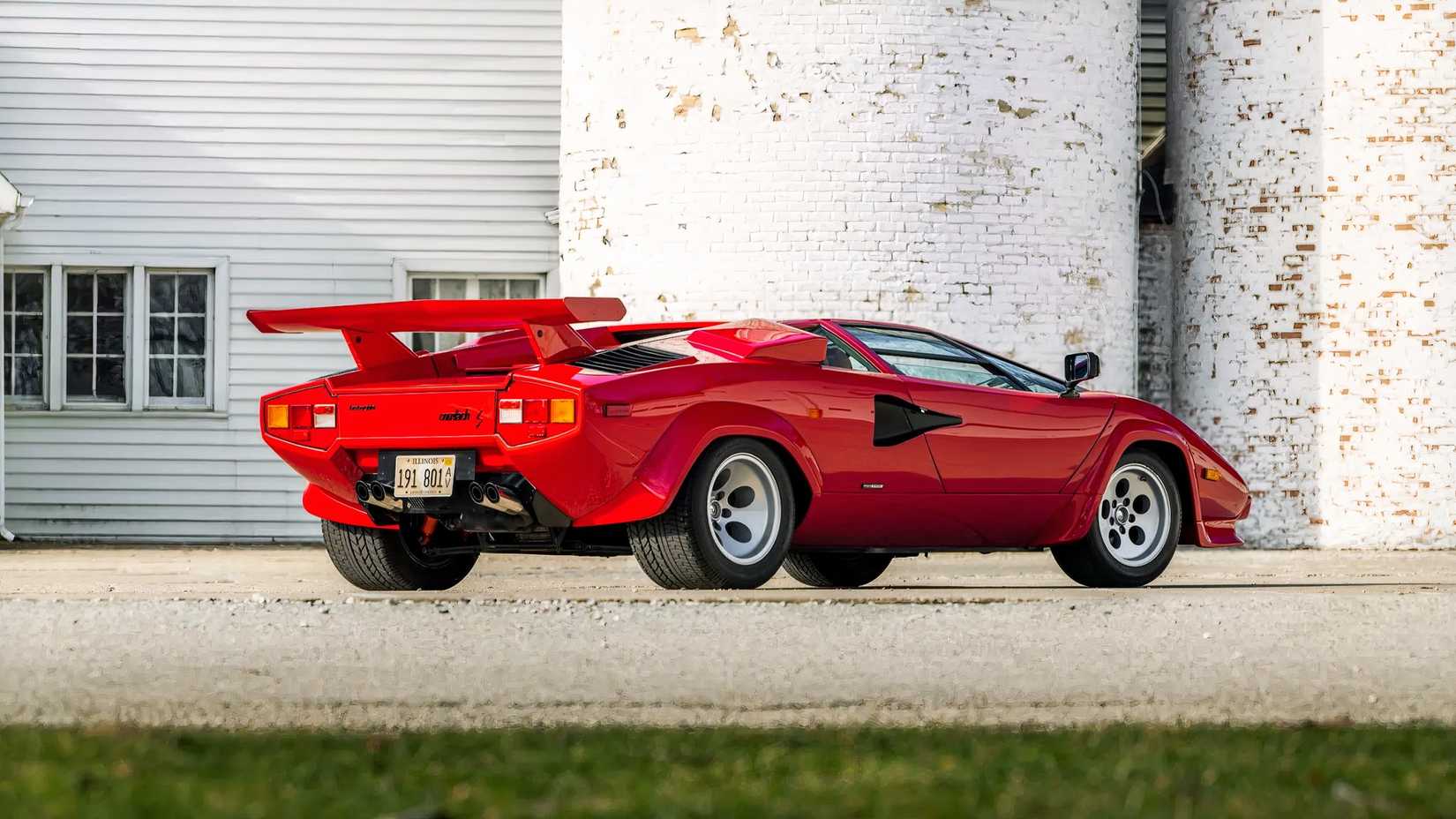 10 Analog Supercars That Keep Climbing In Value