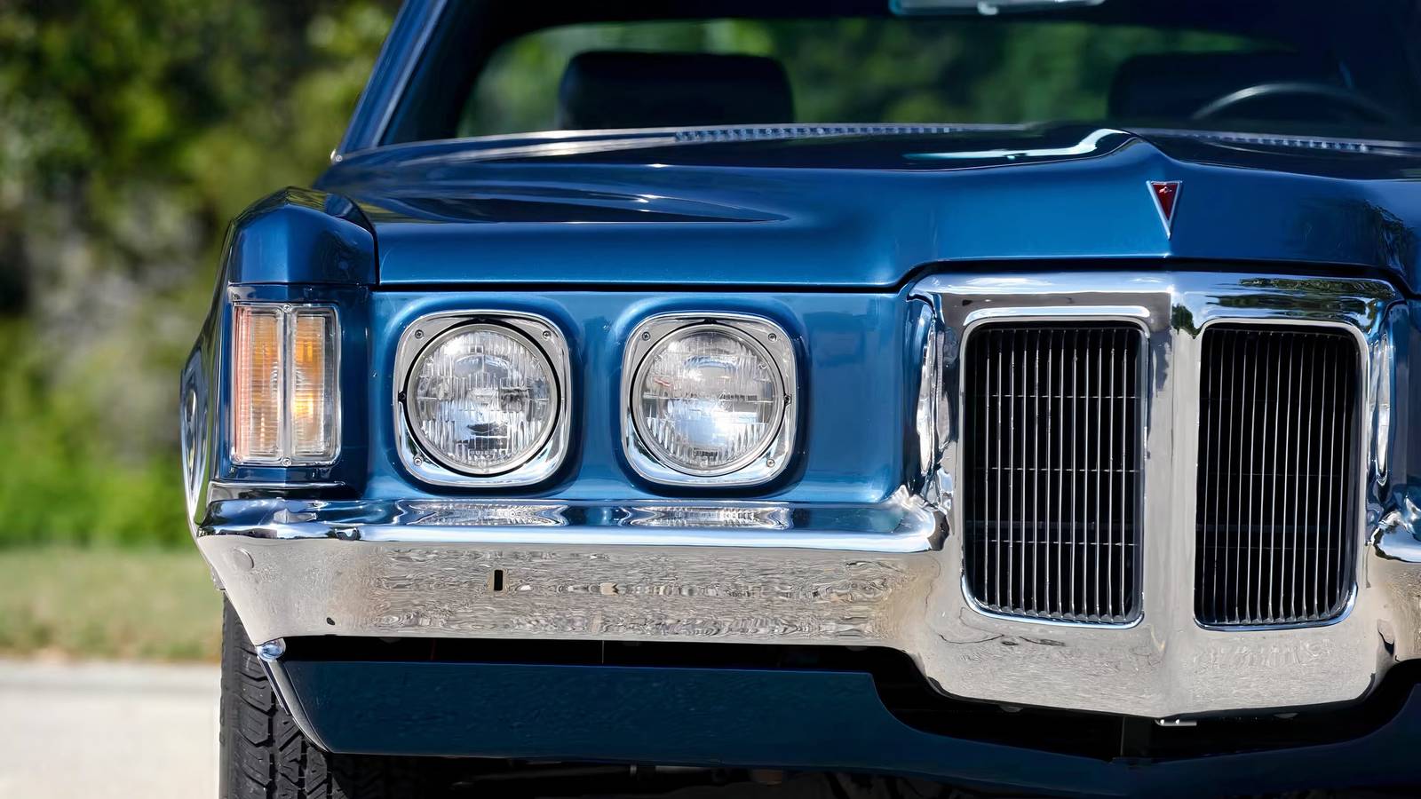 This 1970 Pontiac Grand Prix SJ Packs a 455 V8 in A Luxury Coupe Body