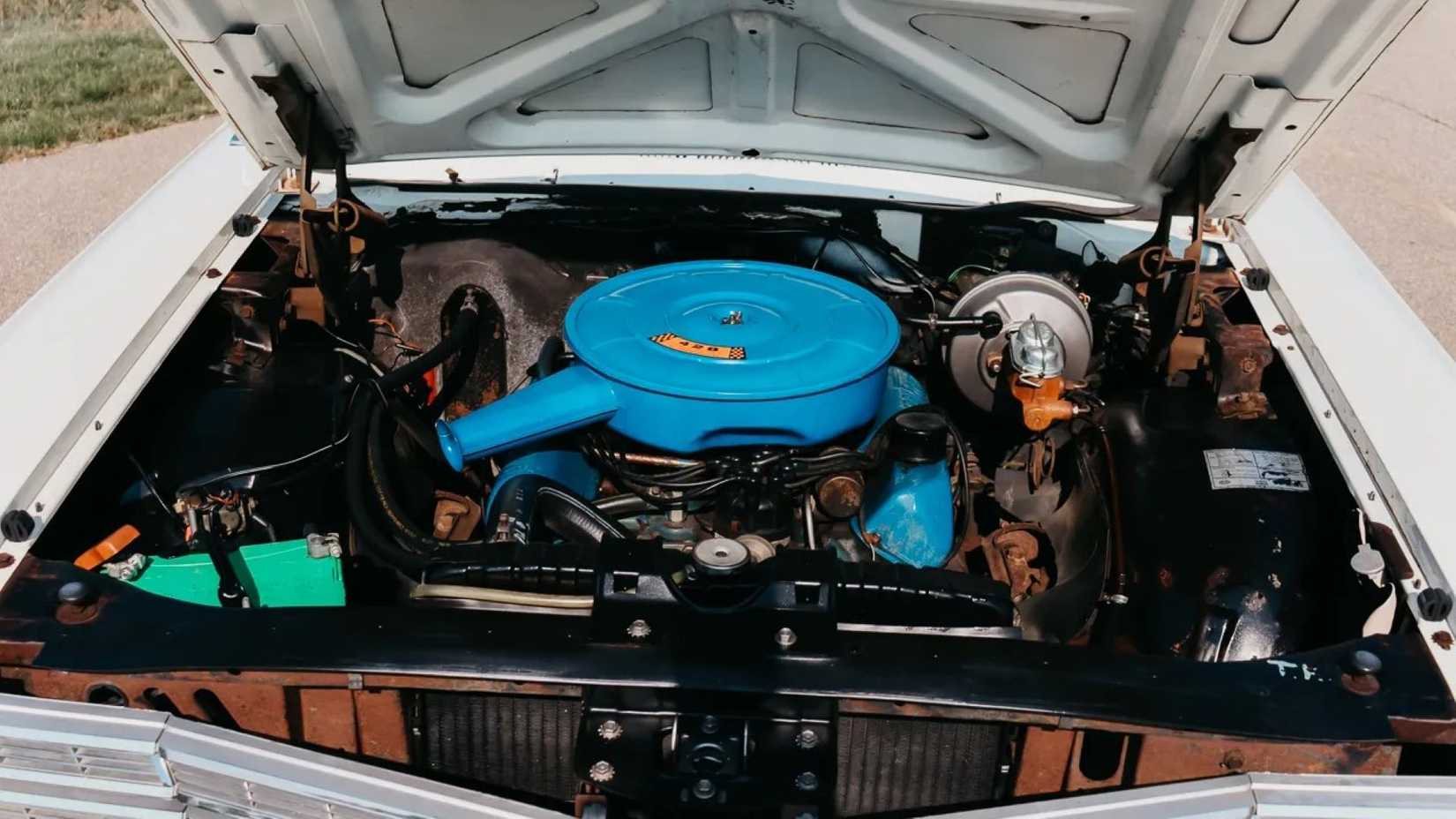 Ford Stuffed A 428 Big-Block Into A Family Sedan With 360 HP In 1968