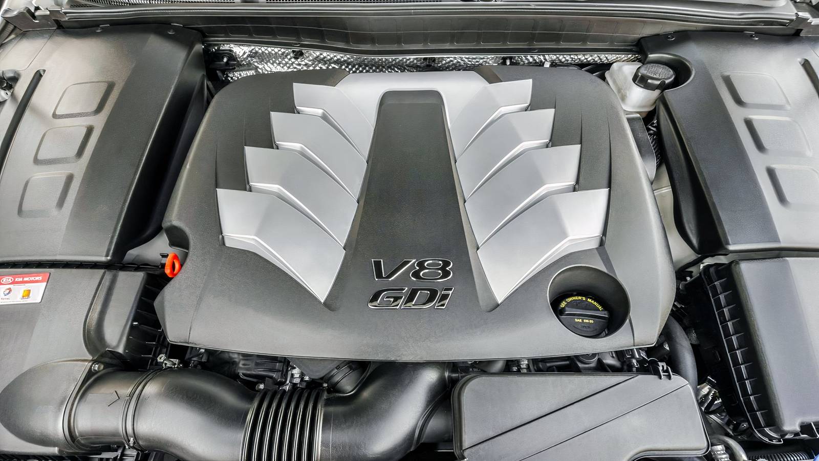 The Phantom V8 Sedan That History Barely Recorded