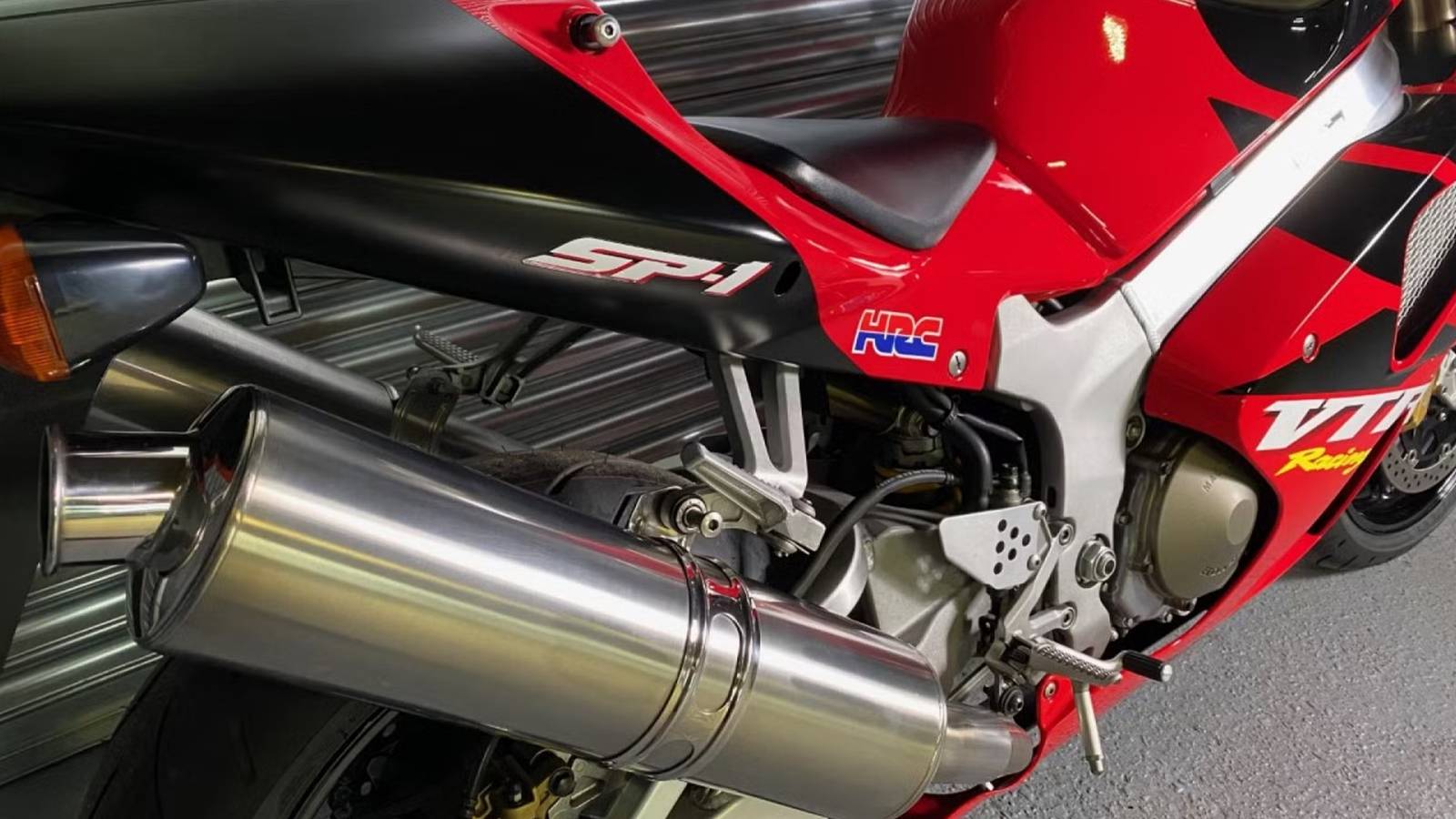 The Forgotten Japanese Sport Bike That Made Ducati Look Average