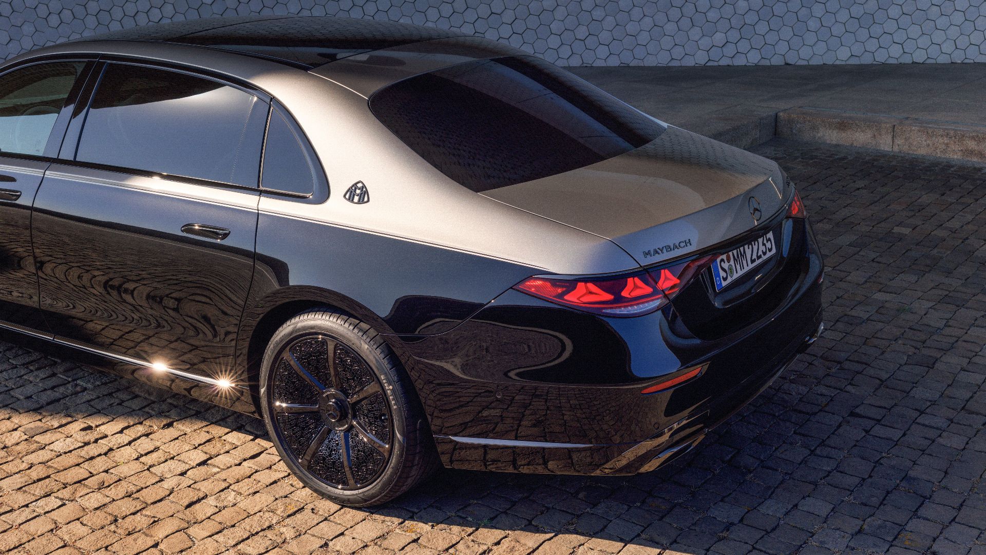 Mercedes-Maybach S-Class Debuts For 2027 With V12 And New Tech