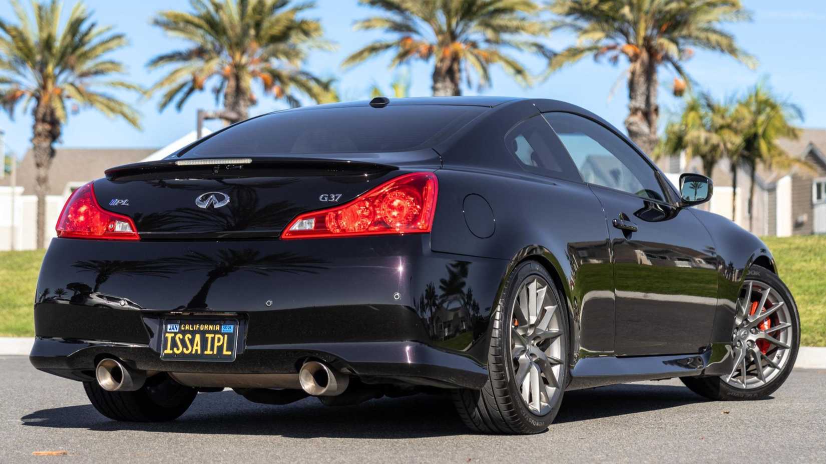 The Time Infiniti Built An SUV That Was Faster Than Its Own Sports Car