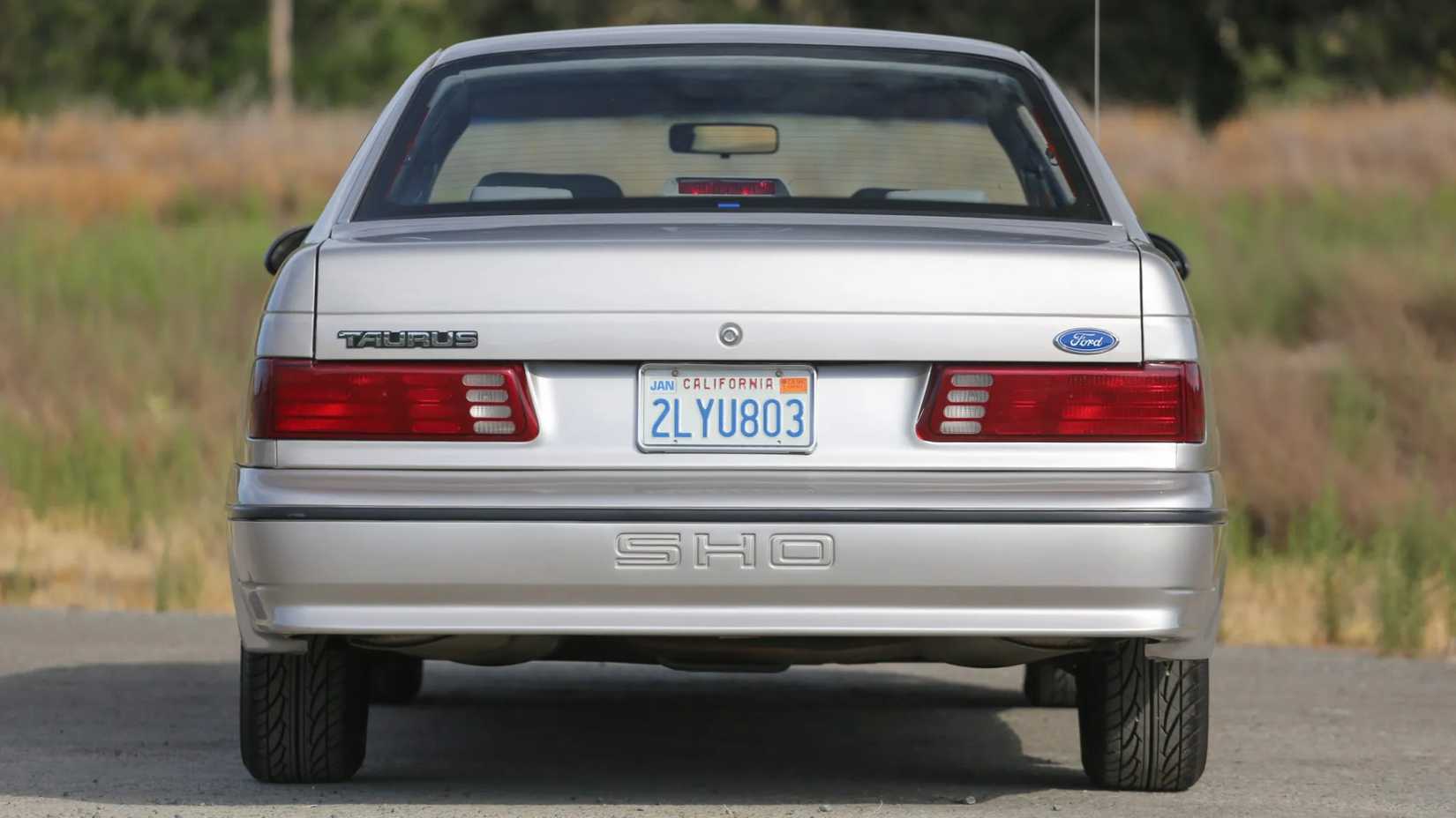 Ford Tourus Rear Ford Taurus SHO: The Family Sedan With A Supercar Engine