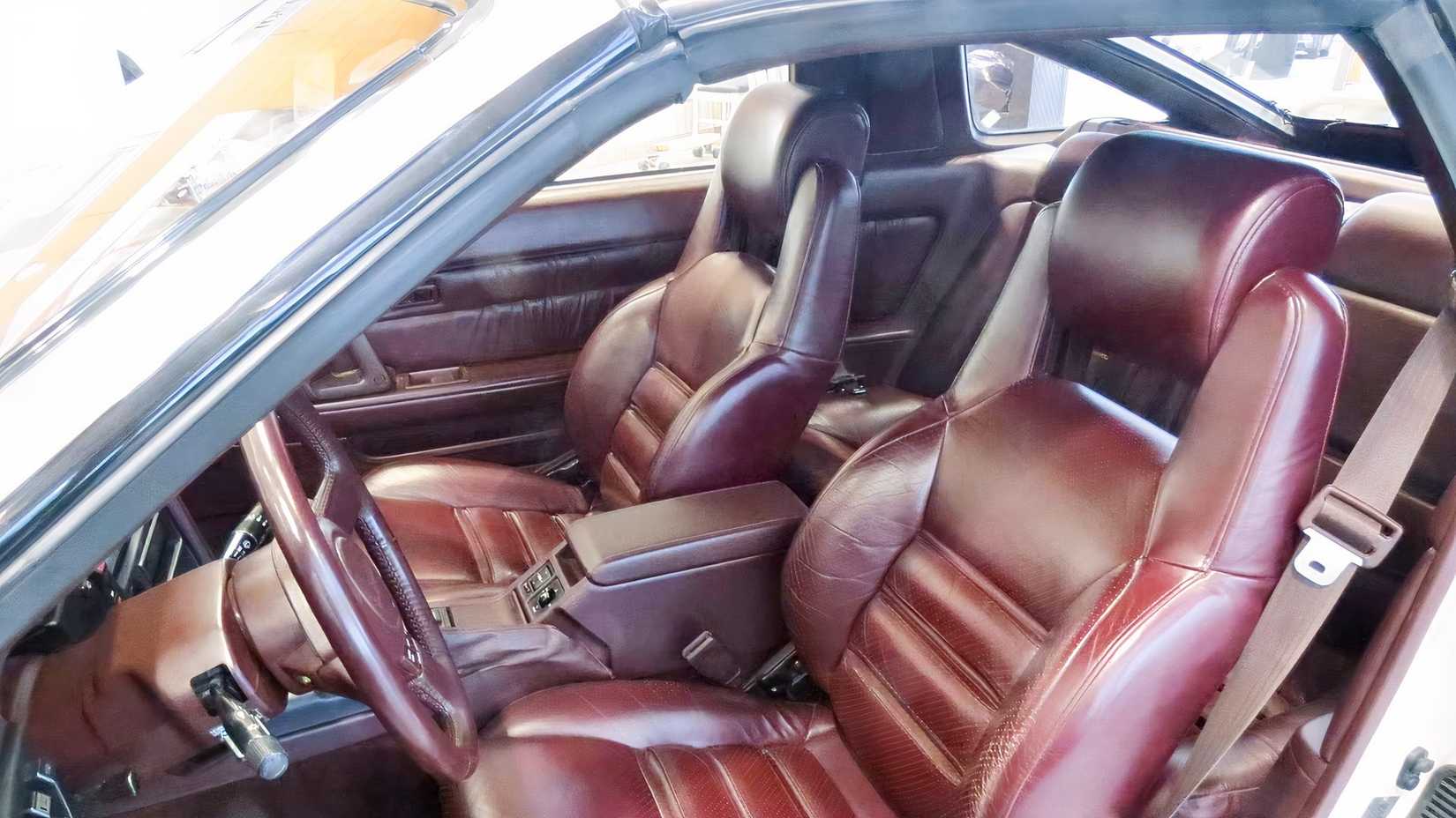 Toyota Supra Turbo 1987 orijinal lastikleriyle satışta