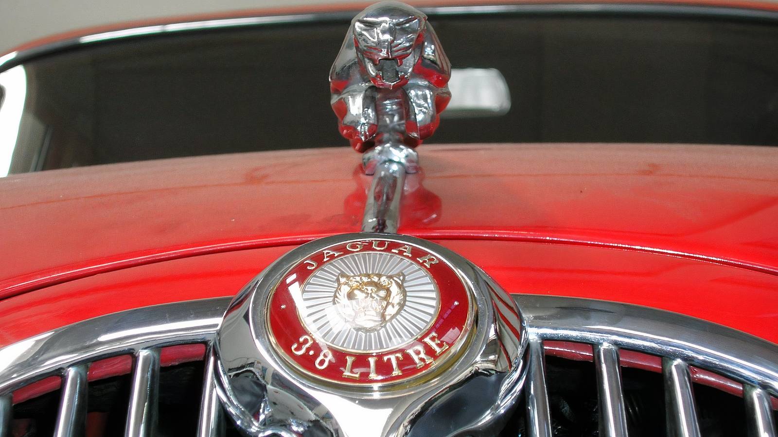 Jaguar Mark 2: The 1960s Sleeper That Became a Legendary Getaway Car