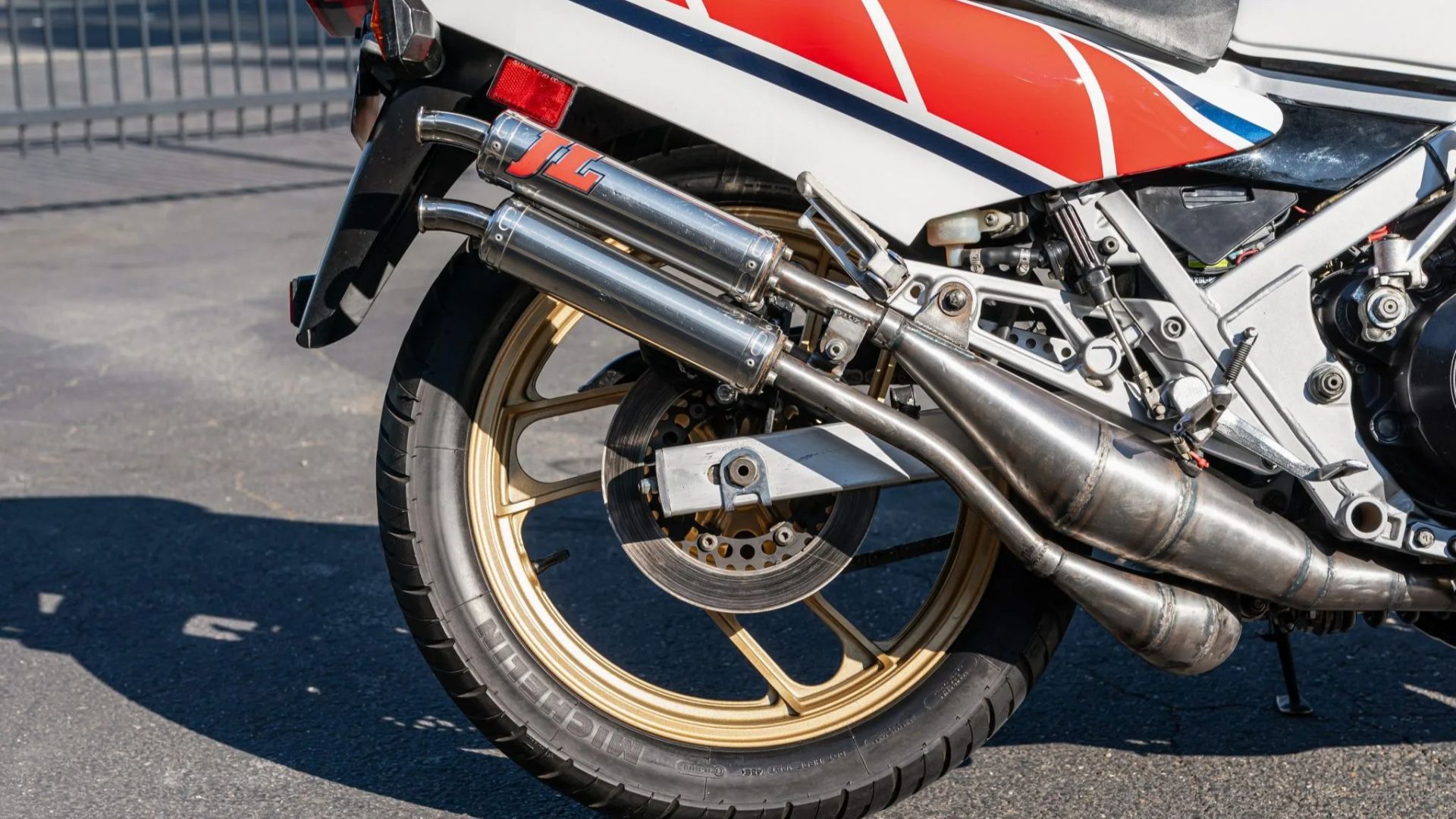 1984-1986 Yamaha RZ500: The GP-Derived Two-Stroke V4 America
