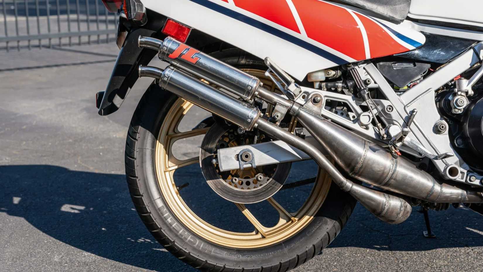 1984-1986 Yamaha RZ500: The GP-Derived Two-Stroke V4 America