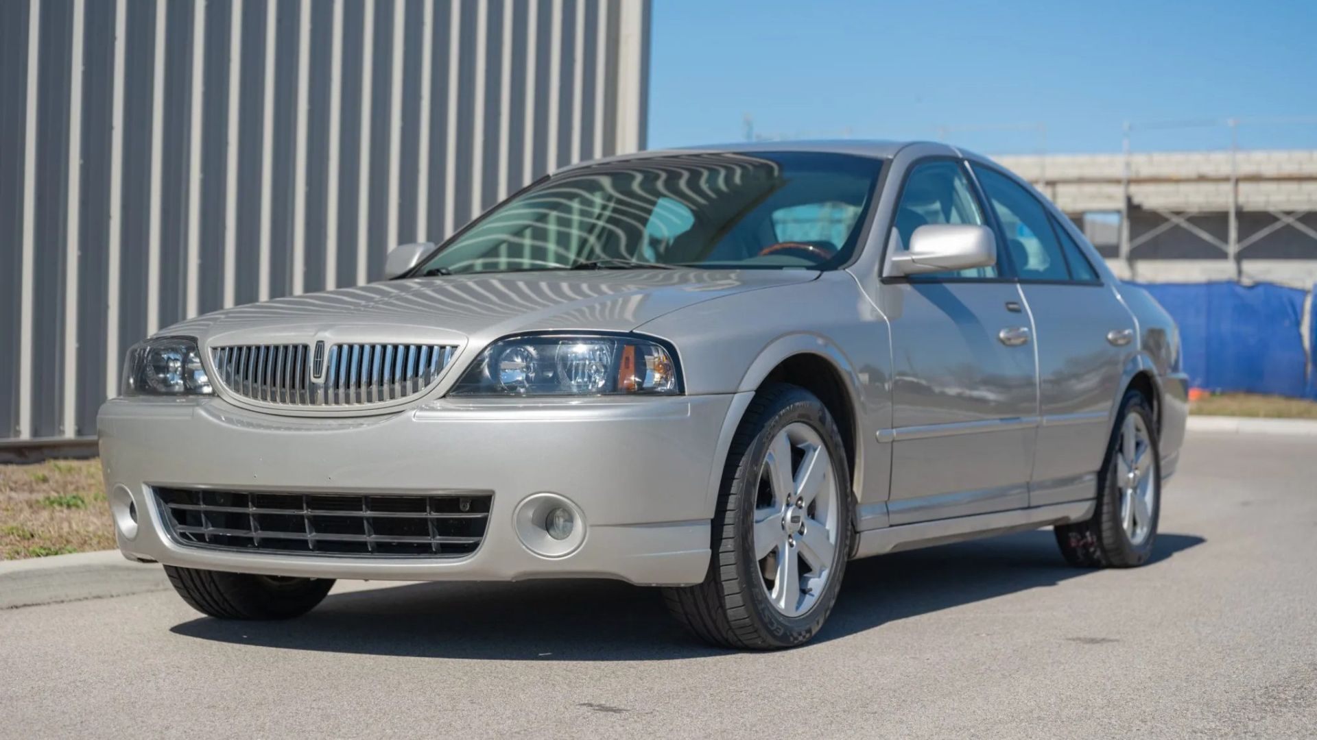The Lincoln That Was Basically A Cadillac Killer Nobody Remembers