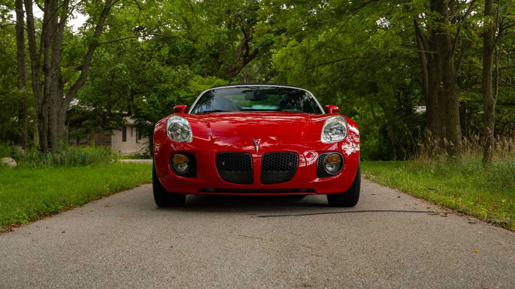 Pontiac Solstice GXP: The Forgotten Sports Car Worth Buying