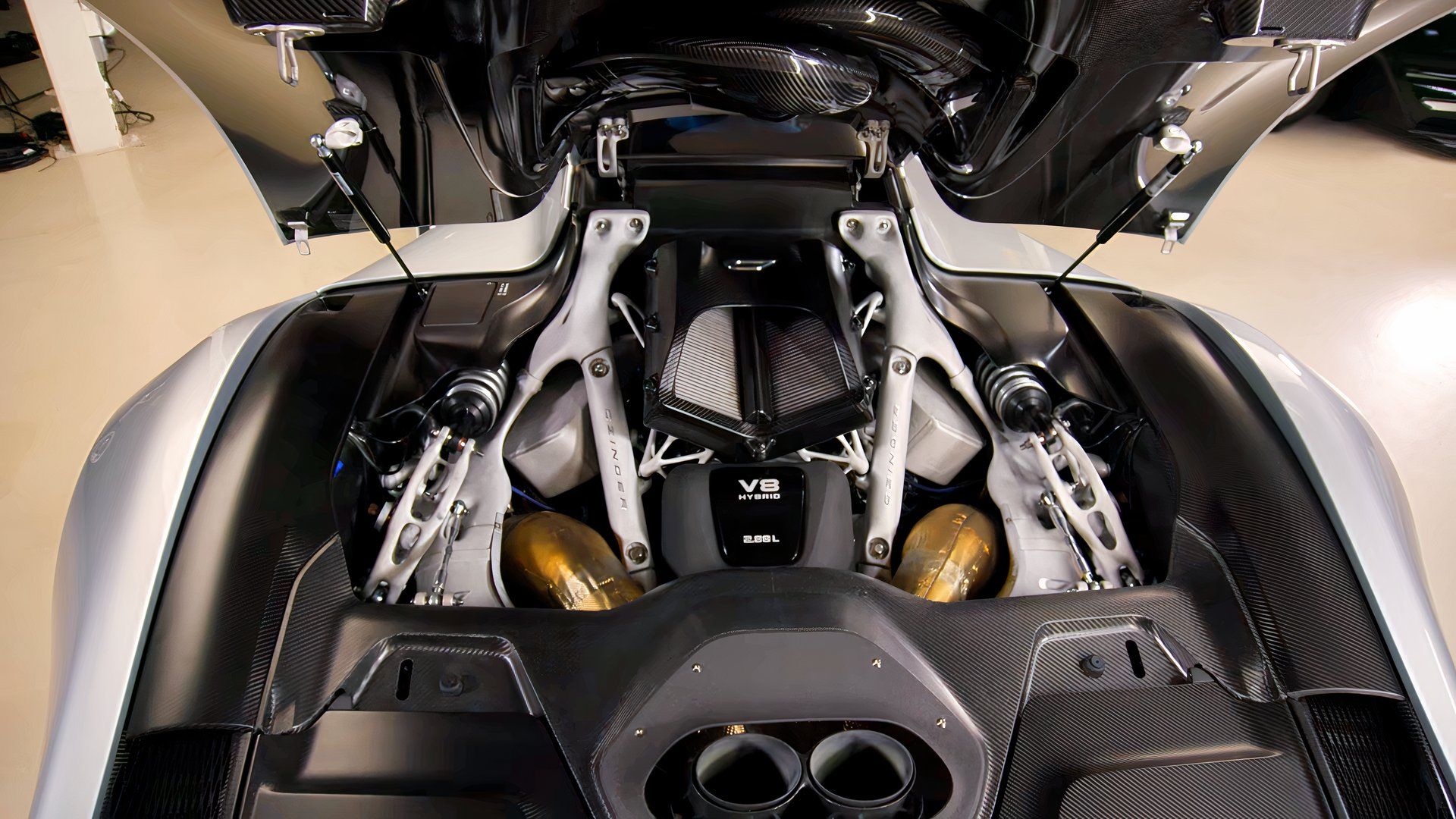 Jay Leno Drives The 1,250-HP Czinger 21C Supercar
