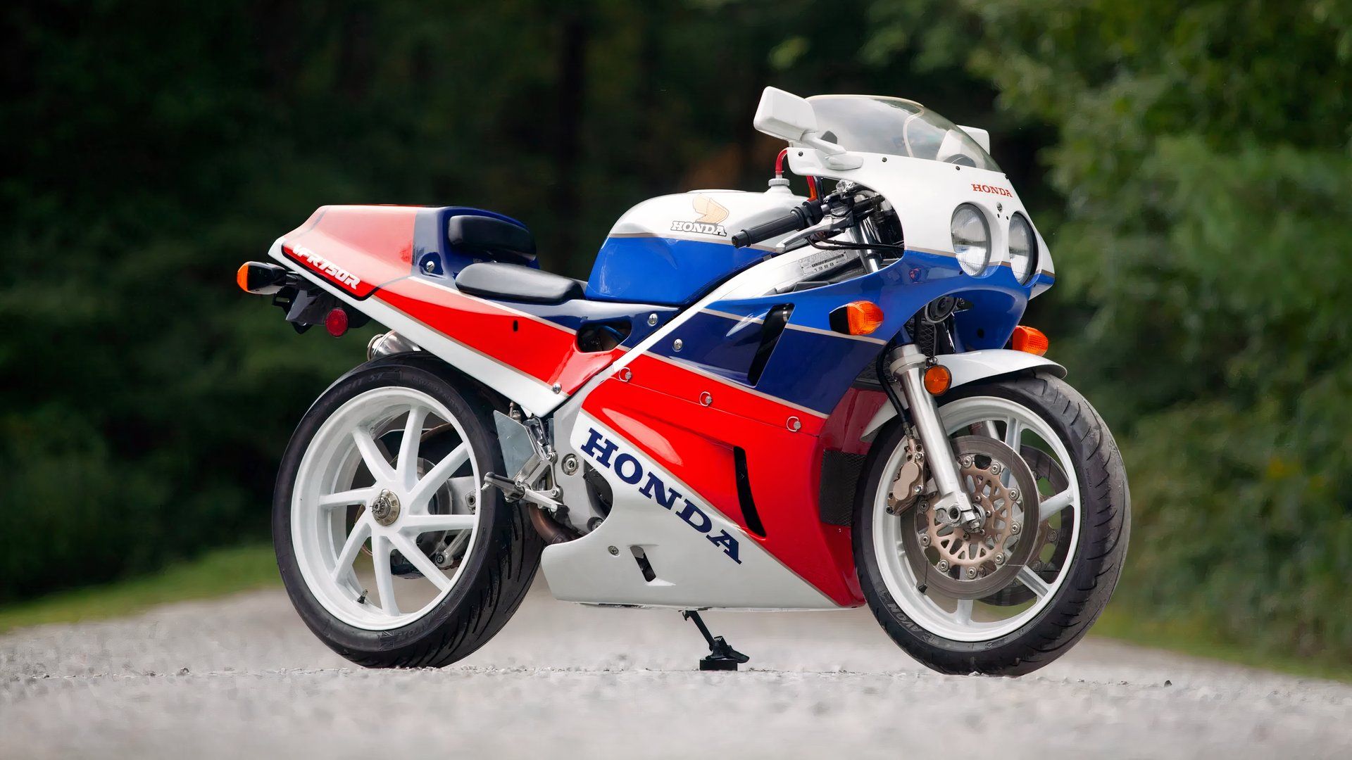 The 500-Unit Kawasaki Superbike Homologation Special Hiding Behind