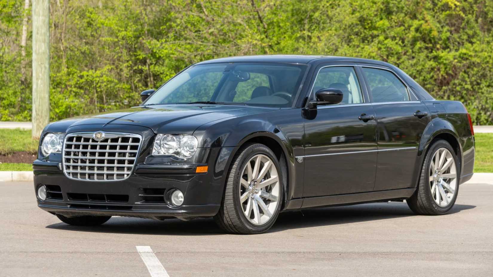 Chrysler 300C SRT8: The Overpowered Sedan Detroit Built Before Anyone ...