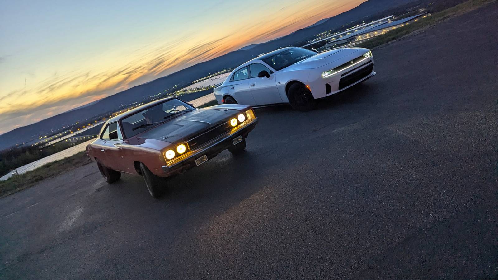 How The Charger SIXPACK Compares to the Original Icons