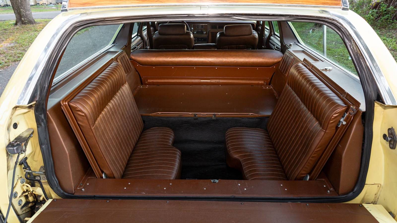 The Wood-Paneled Mercury That Inherited Lincoln's 460 At The Worst Possible Moment