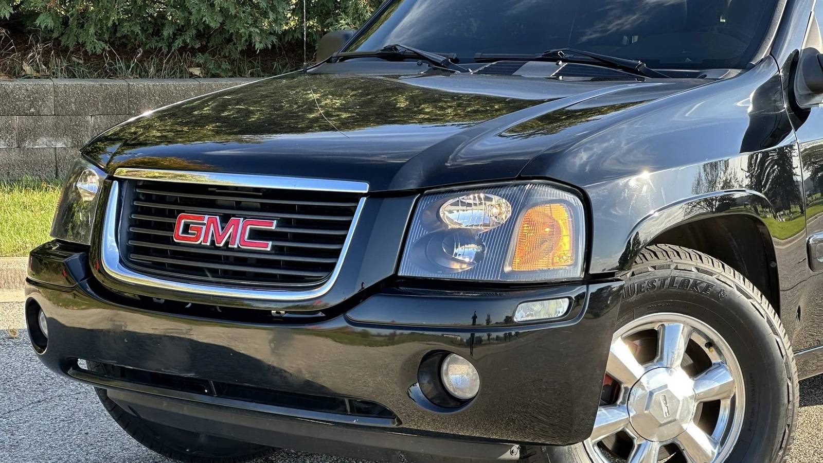GMC's Two-Year SUV Experiment Invented The Crossover-Pickup Two Decades Too Early