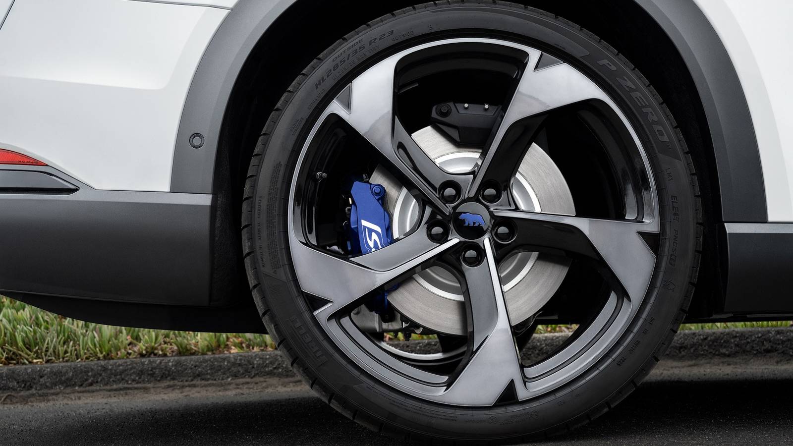 This Luxury SUV Has More Power Than A Bugatti Veyron
