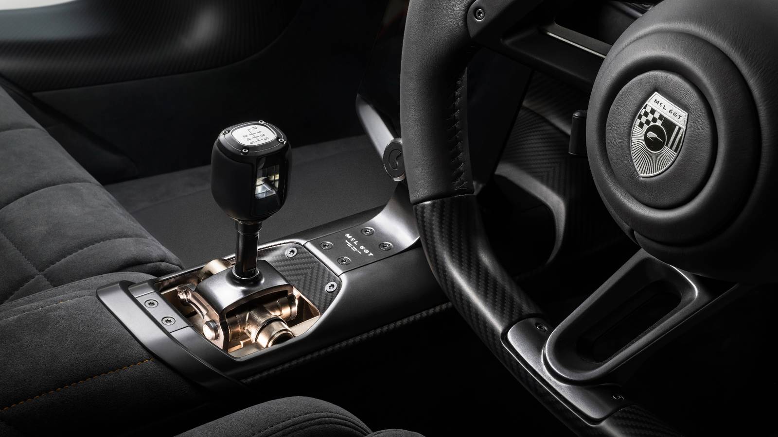 new-mclaren-mcl-6gt-manual-transmission