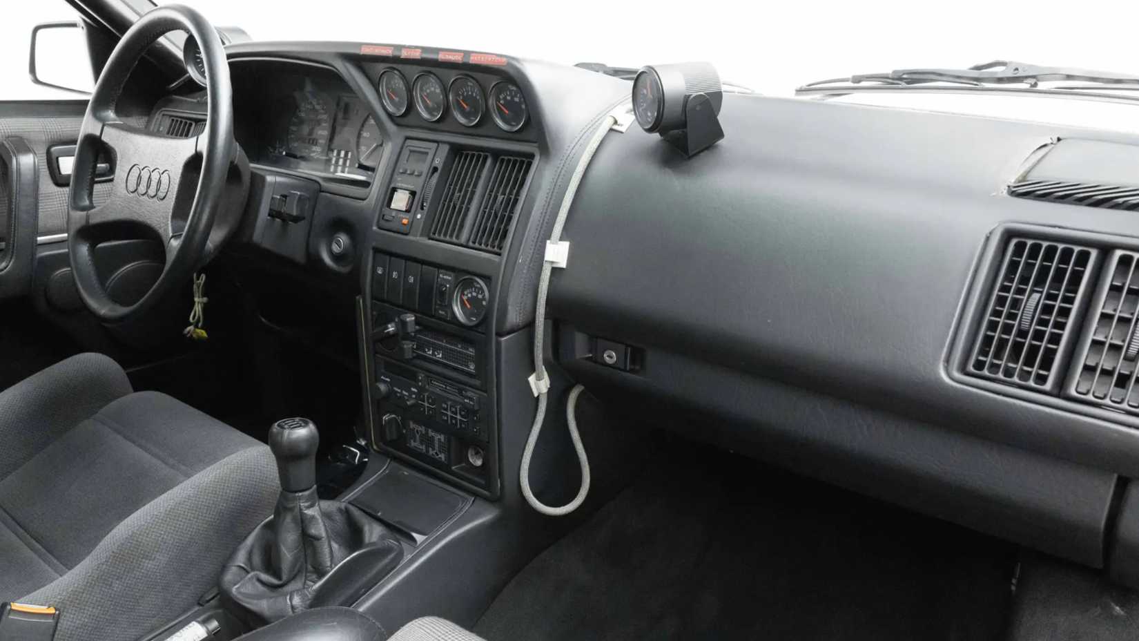 1986年奥迪5000 CS Quattro创纪录速度开发原型车内饰
