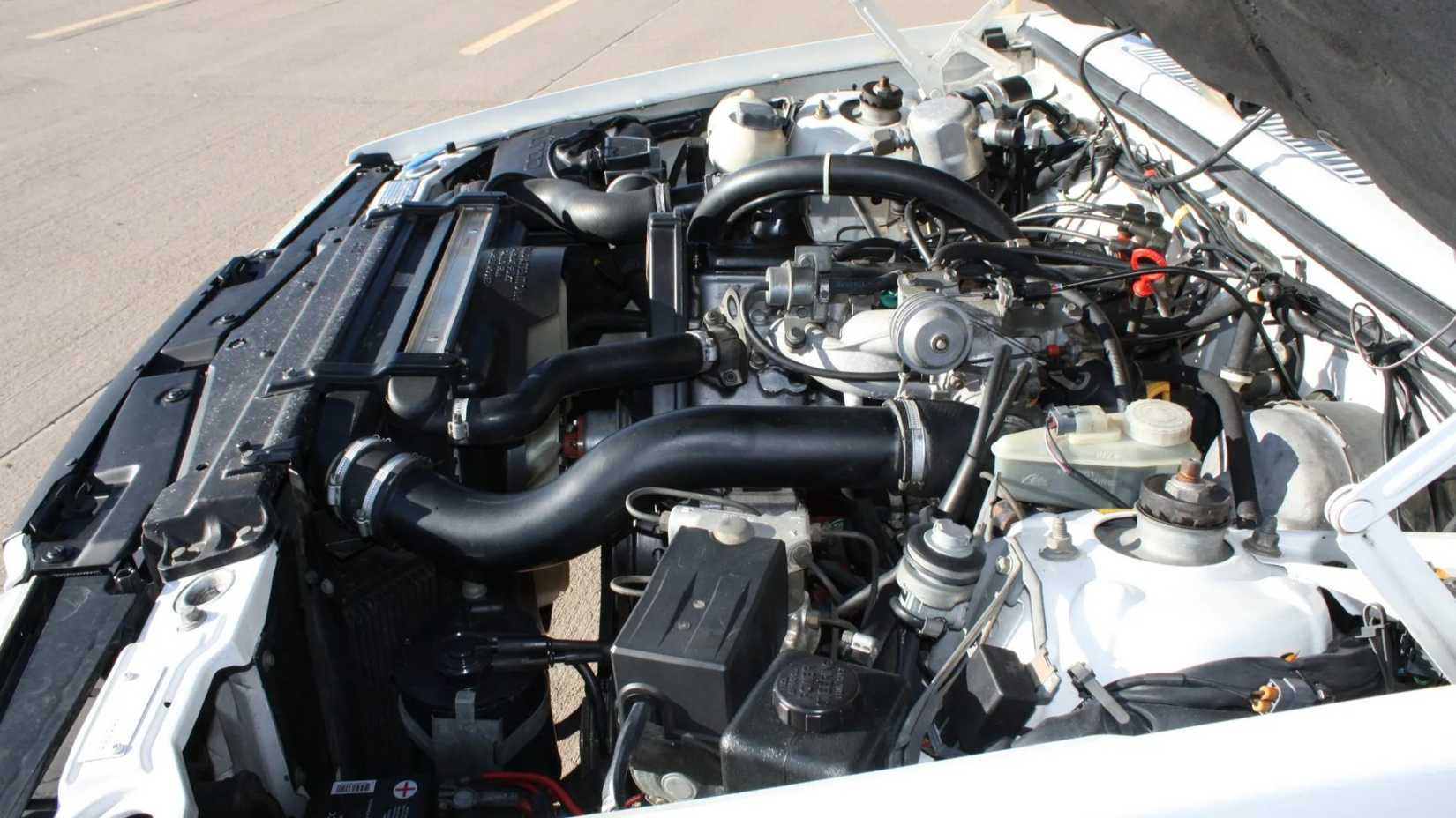 Volvo's Plain Iron Four-Cylinder Outclassed The V6 Bolted Into Its 260 ...
