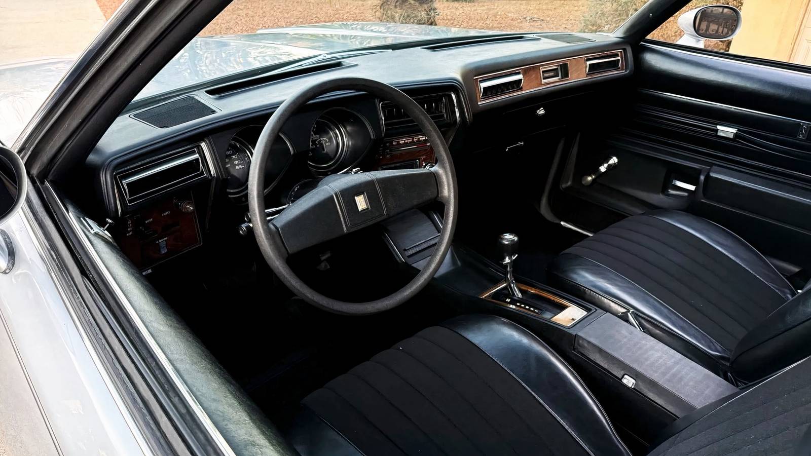 The Last Colonnade Oldsmobile 4-4-2 Traded Its Rocket 455 For Corners