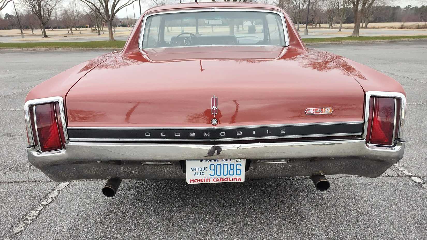 Oldsmobile's Gentlemen's Muscle Car Is The GTO Rival You Can Snag For Cheap