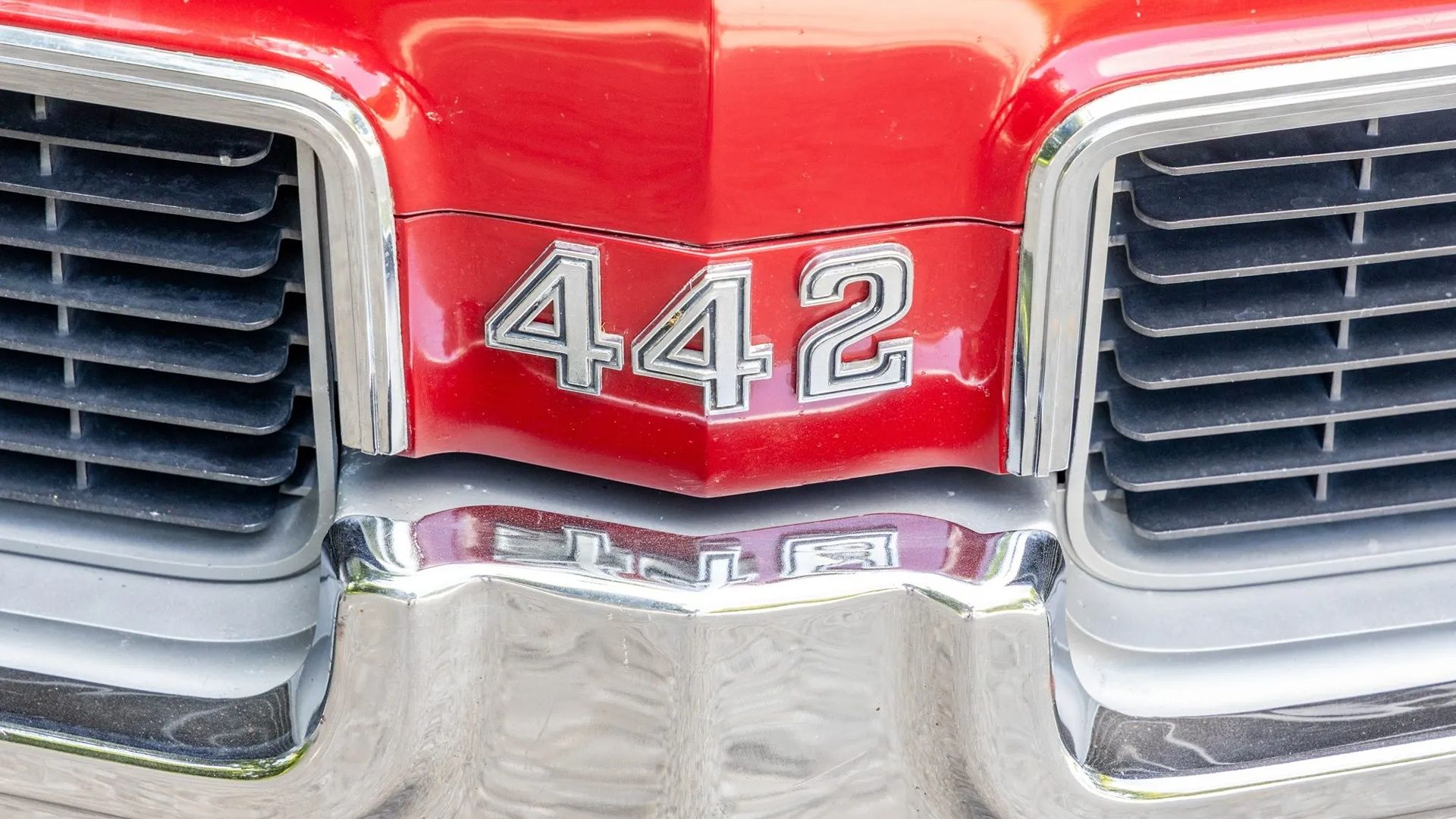1969 Oldsmobile 442 front profile
