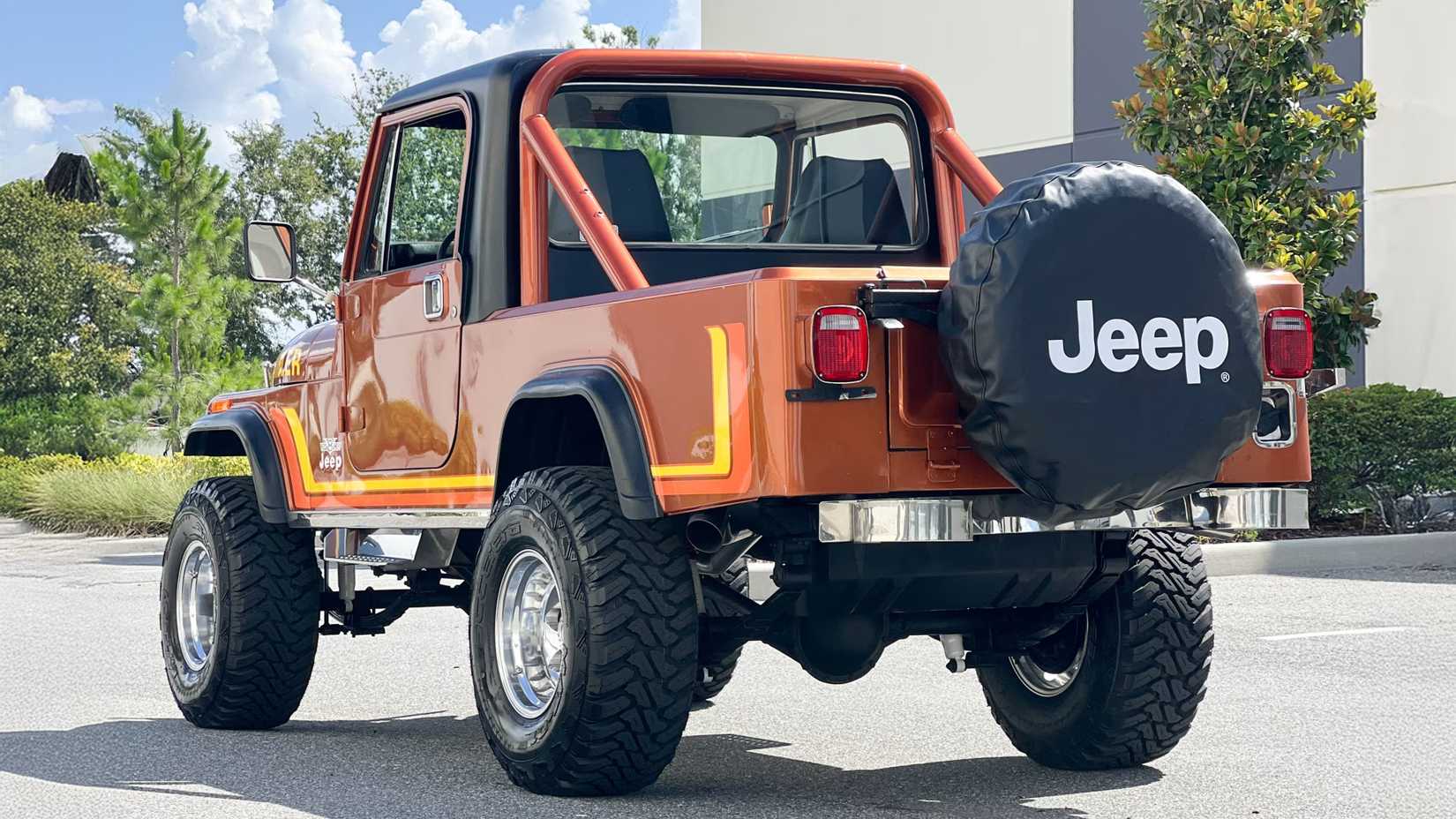 The Jeep Pickup Buyers Ignored Is Now Hunted By Trim, Color And Gearbox