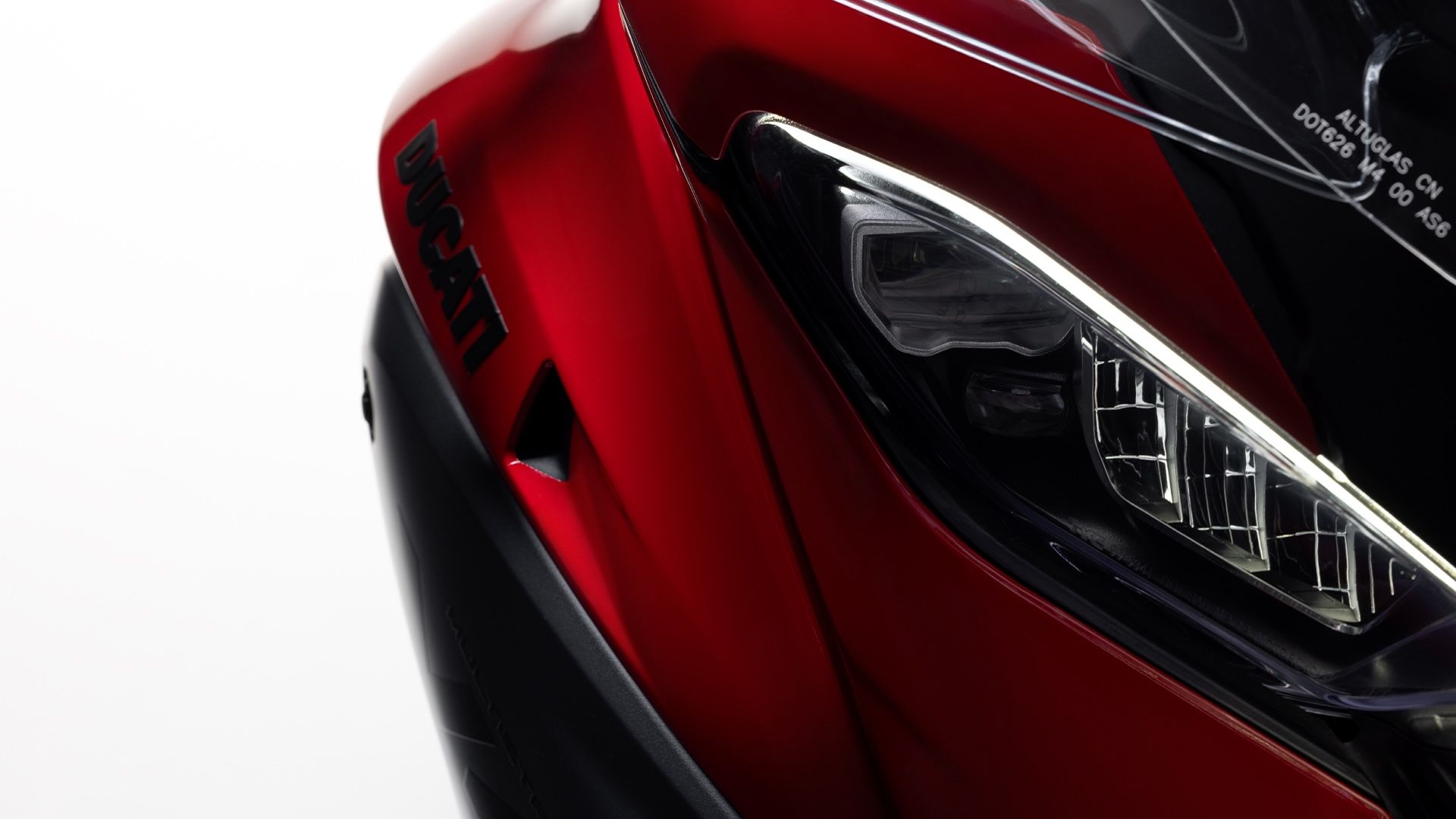 2025 Ducati Multistrada V4 S headlight